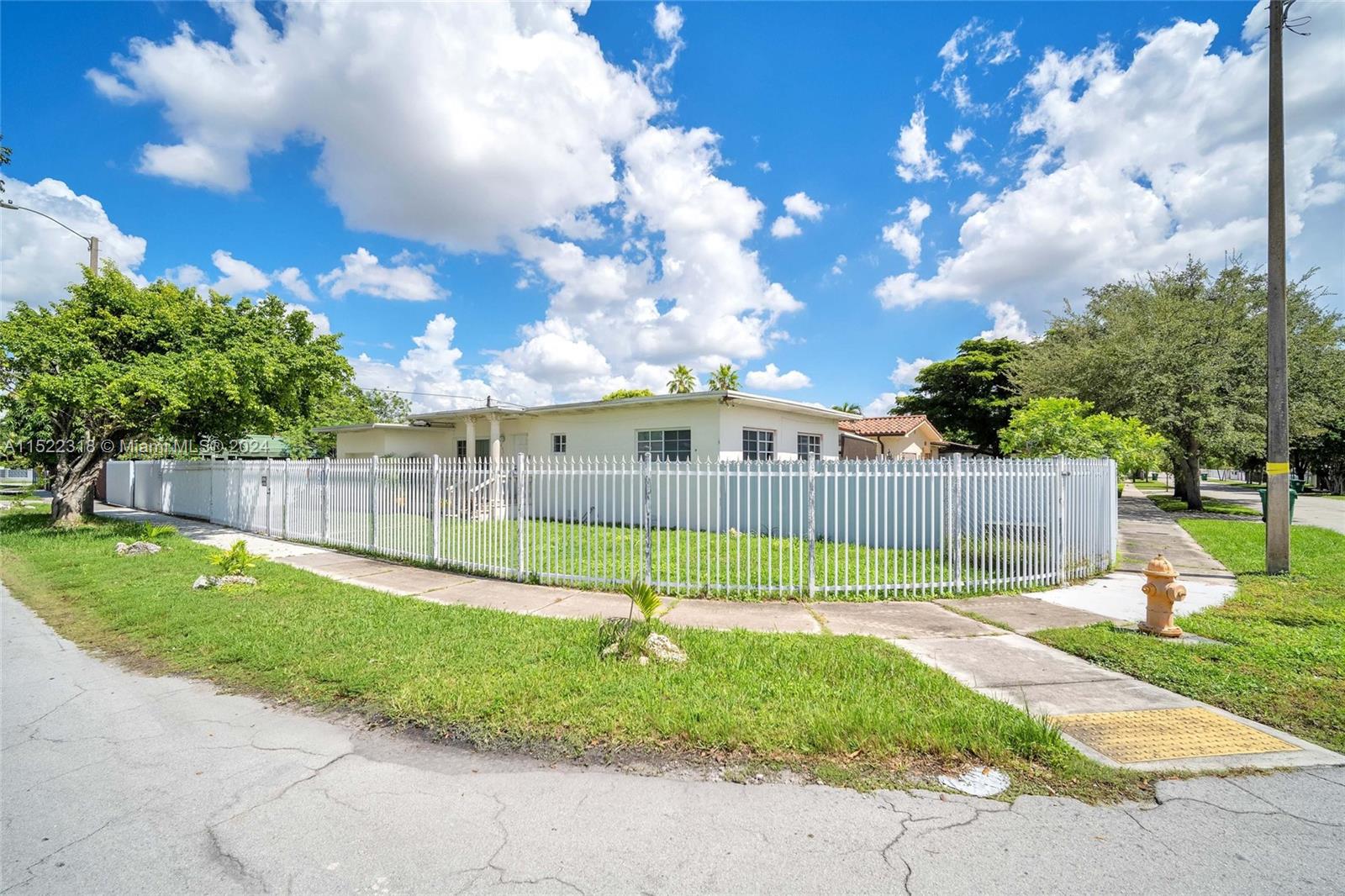 451 30th Pl, Miami, FL, 33125 United States, 2 Bedrooms Bedrooms, ,1 BathroomBathrooms,Residential,For Sale,30th Pl,A11522318