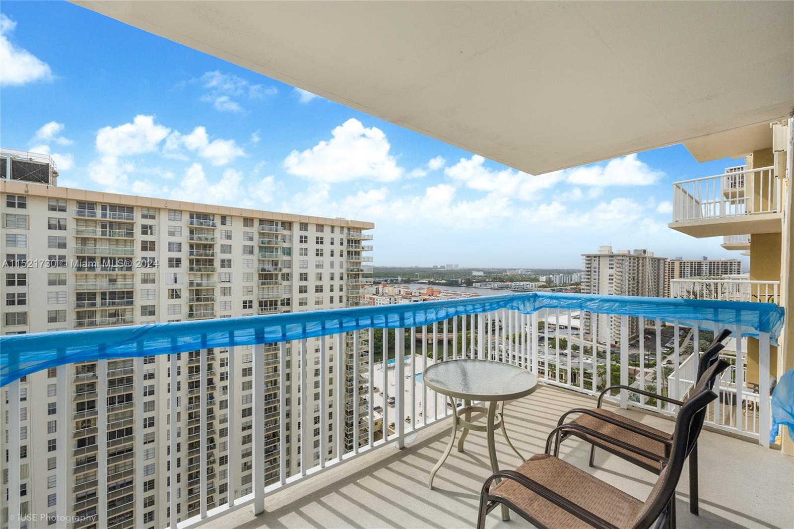 231 174th St, Sunny Isles Beach, FL, 33160 United States, 1 Bedroom Bedrooms, ,1 BathroomBathrooms,Residential,For Sale,174th St,A11521730