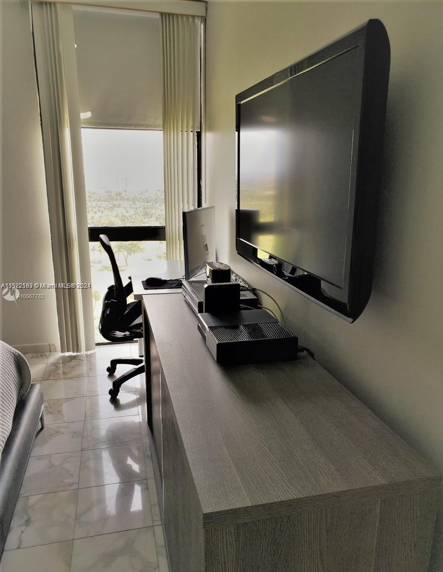 20335 W Country Club Dr 1805, Aventura, Florida 33180, 1 Bedroom Bedrooms, ,1 BathroomBathrooms,Residential,For Sale,20335 W Country Club Dr 1805,A11522583