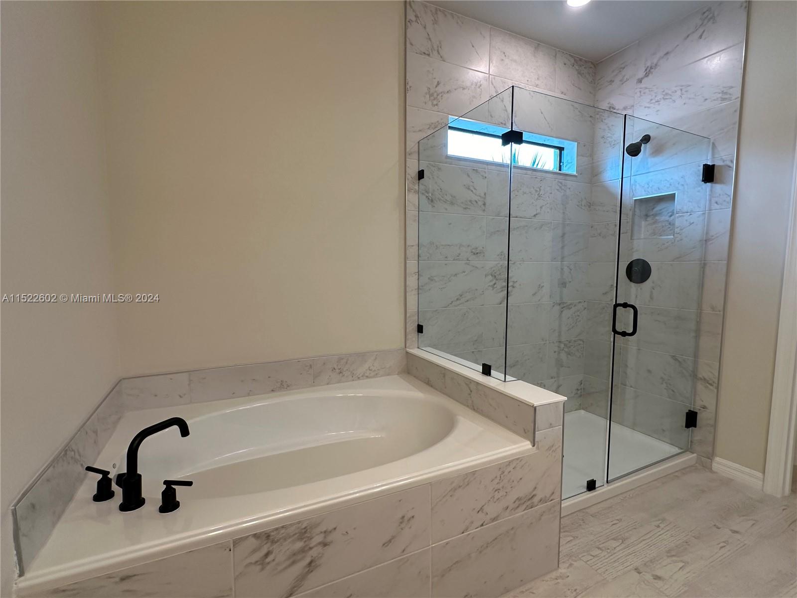2208 S Appleton Cir S 2208, Oakland Park, Florida 33309, 3 Bedrooms Bedrooms, ,2 BathroomsBathrooms,Residentiallease,For Rent,2208 S Appleton Cir S 2208,A11522602