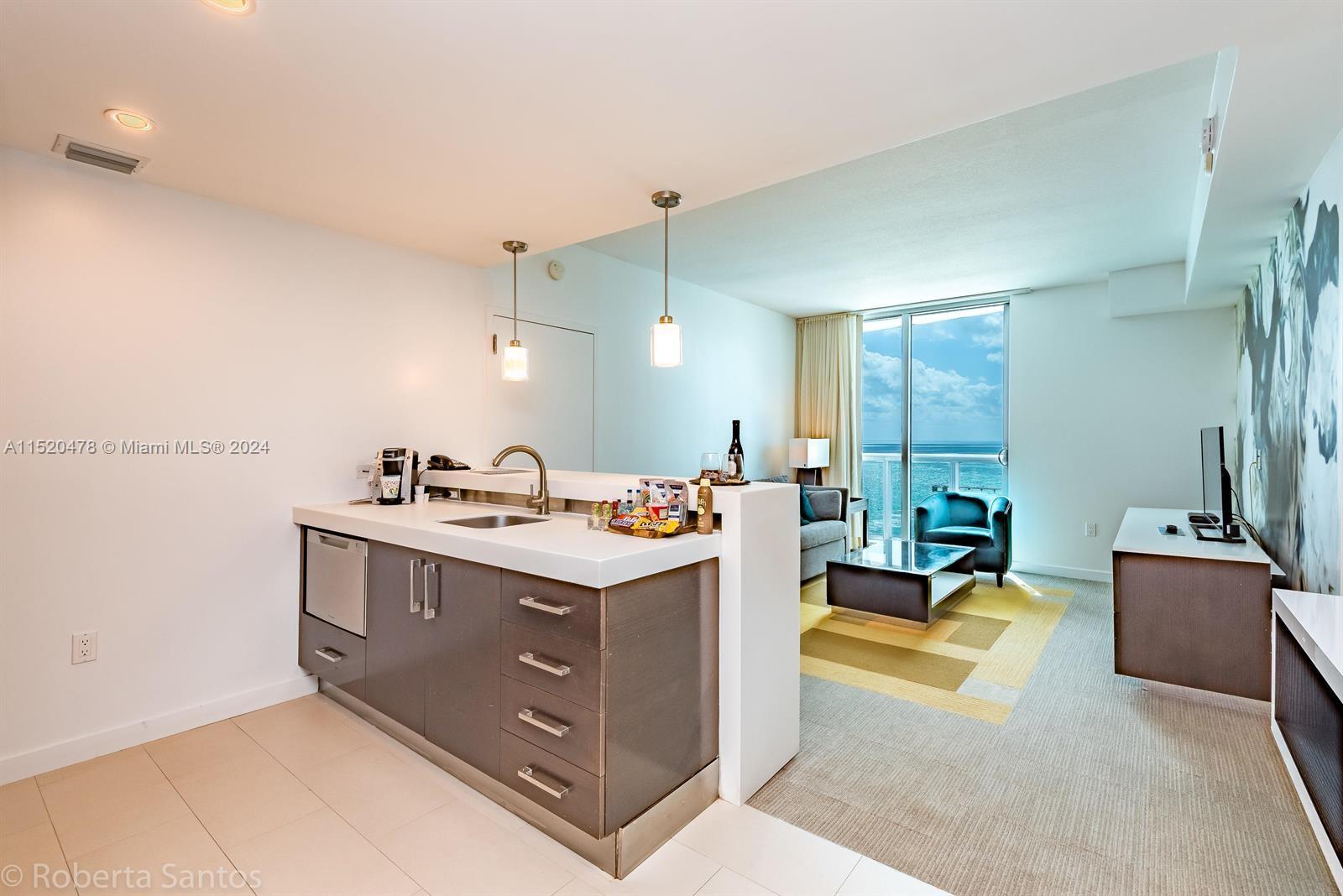 17315 Collins Ave, Sunny Isles Beach, FL, 33160 United States, 2 Bedrooms Bedrooms, ,2 BathroomsBathrooms,Residential,For Sale,Collins Ave,A11520478