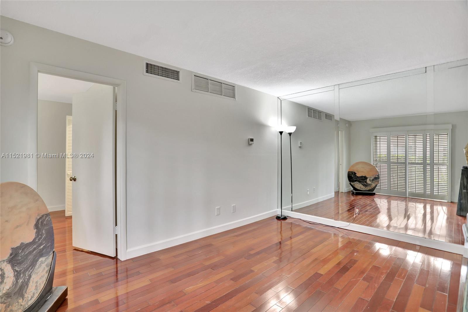 5234 NE 6th Ave A25, Oakland Park, FL 33334, 3 Bedrooms Bedrooms, ,2 BathroomsBathrooms,Residential,For Sale,6th Ave,A11521981