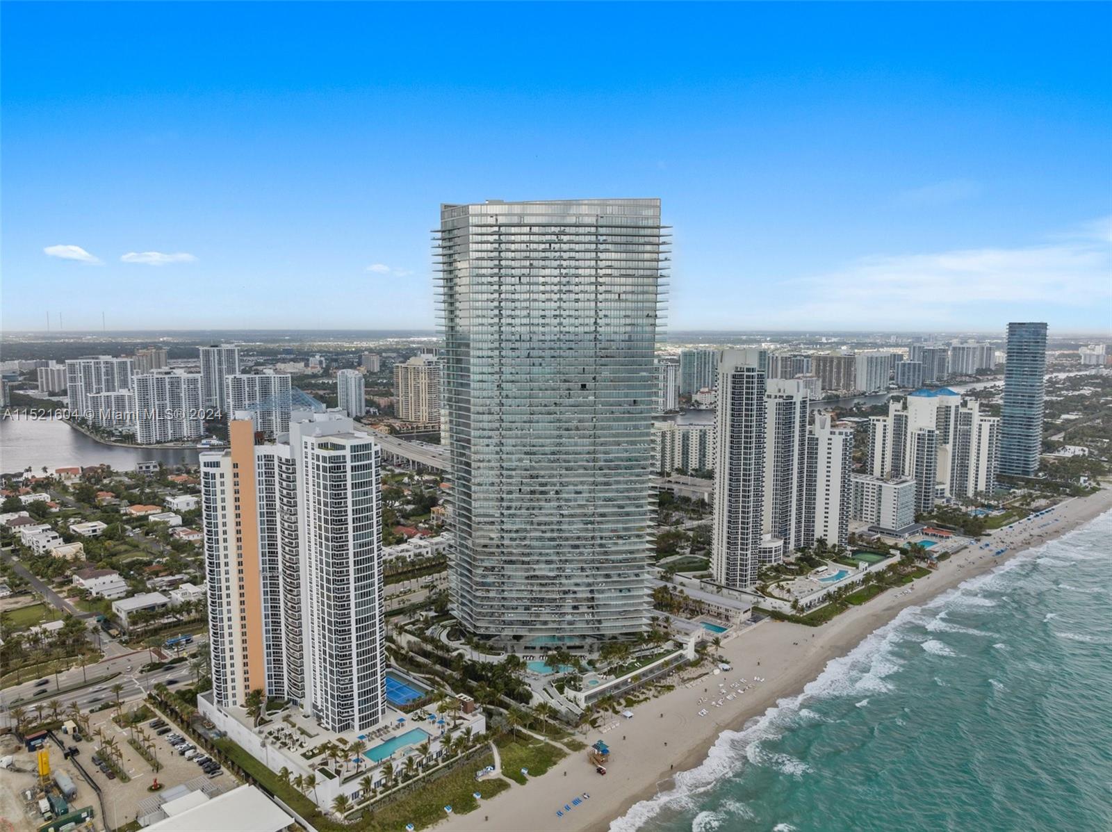 18975 Collins, Sunny Isles Beach, FL, 33160 United States, 3 Bedrooms Bedrooms, ,5 BathroomsBathrooms,Residential,For Sale,Collins,A11521604