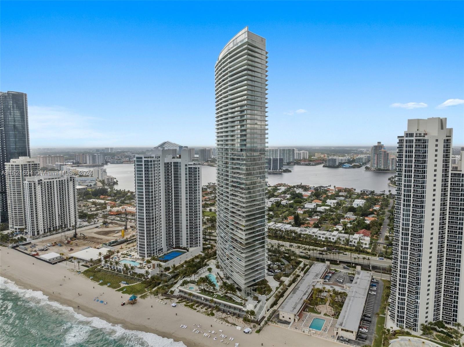 18975 Collins, Sunny Isles Beach, FL, 33160 United States, 3 Bedrooms Bedrooms, ,5 BathroomsBathrooms,Residential,For Sale,Collins,A11521604