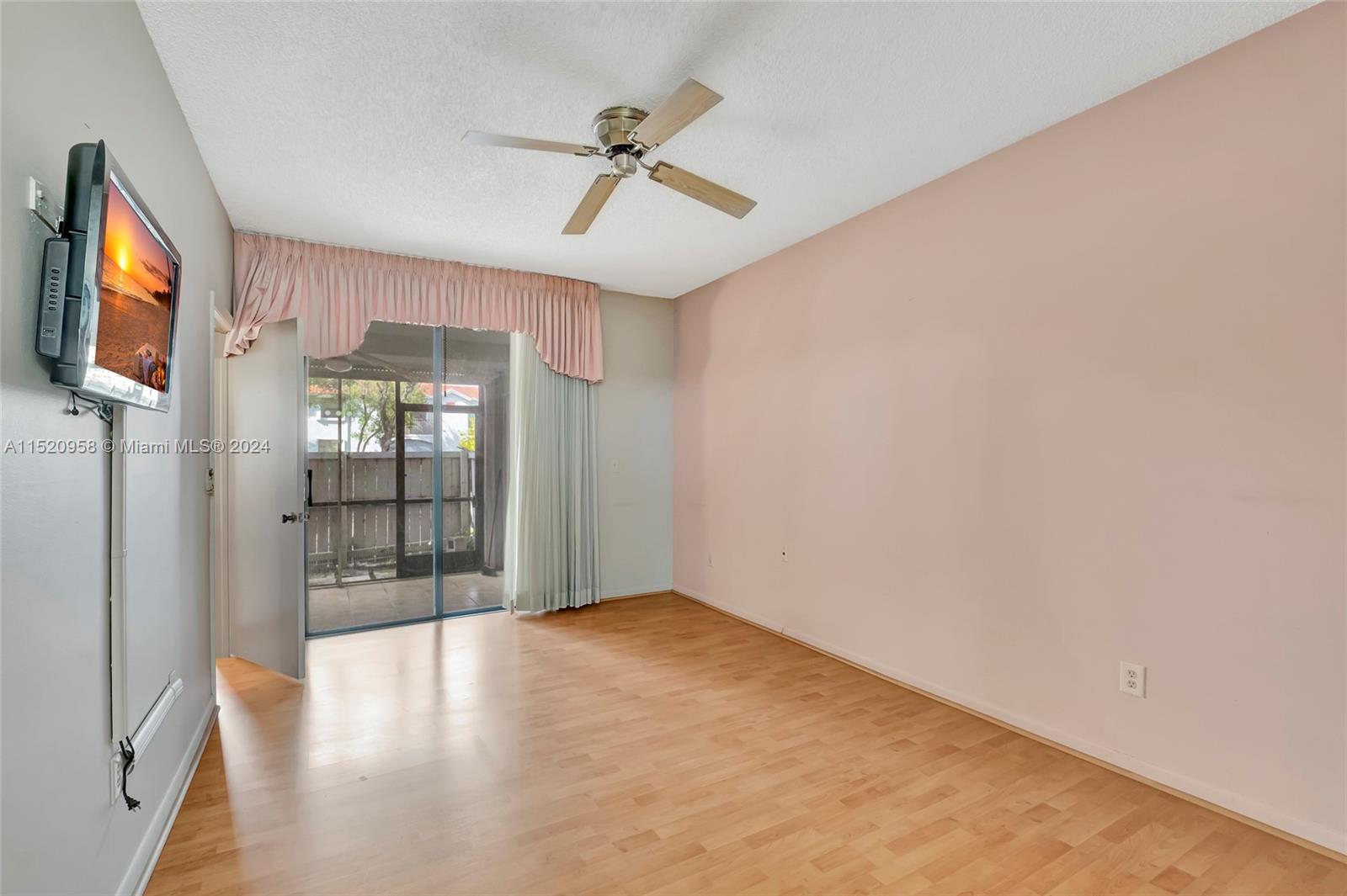 11918 11th St, Pembroke Pines, FL, 33026 United States, 2 Bedrooms Bedrooms, ,2 BathroomsBathrooms,Residential,For Sale,11th St,A11520958