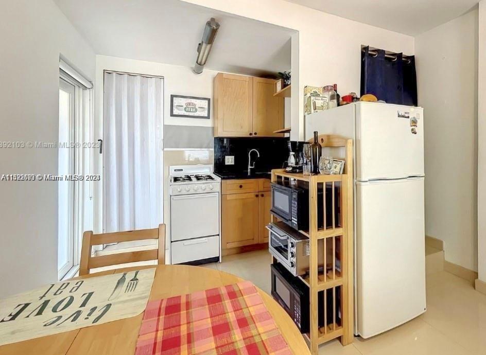 7537 Buccaneer Ave B, North Bay Village, Florida 33141, 1 Bedroom Bedrooms, ,1 BathroomBathrooms,Residentiallease,For Rent,7537 Buccaneer Ave B,A11522699