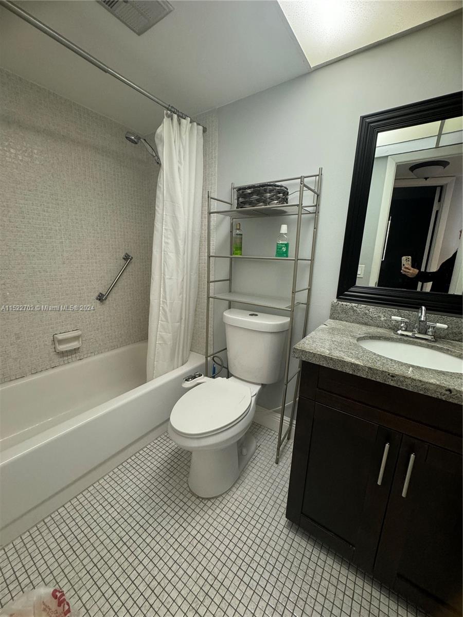 2811 N Pine Island Rd 109, Sunrise, Florida 33322, 2 Bedrooms Bedrooms, ,2 BathroomsBathrooms,Residential,For Sale,2811 N Pine Island Rd 109,A11522702