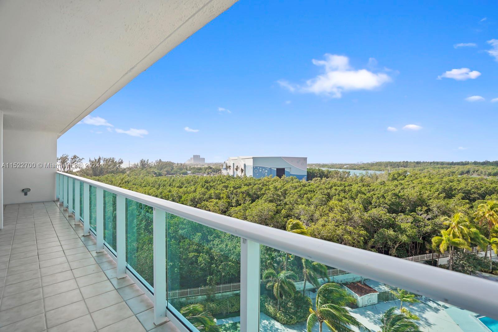 100 Bayview Dr 718, Sunny Isles Beach, FL 33160, 2 Bedrooms Bedrooms, ,2 BathroomsBathrooms,Residential,For Sale,Bayview Dr,A11522700