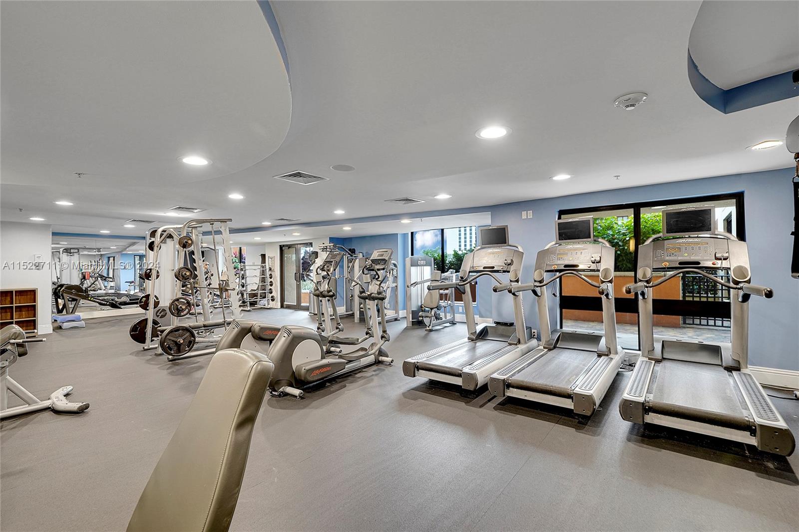 100 N Federal Hwy 1222, Fort Lauderdale, Florida 33301, 2 Bedrooms Bedrooms, ,2 BathroomsBathrooms,Residential,For Sale,100 N Federal Hwy 1222,A11522711