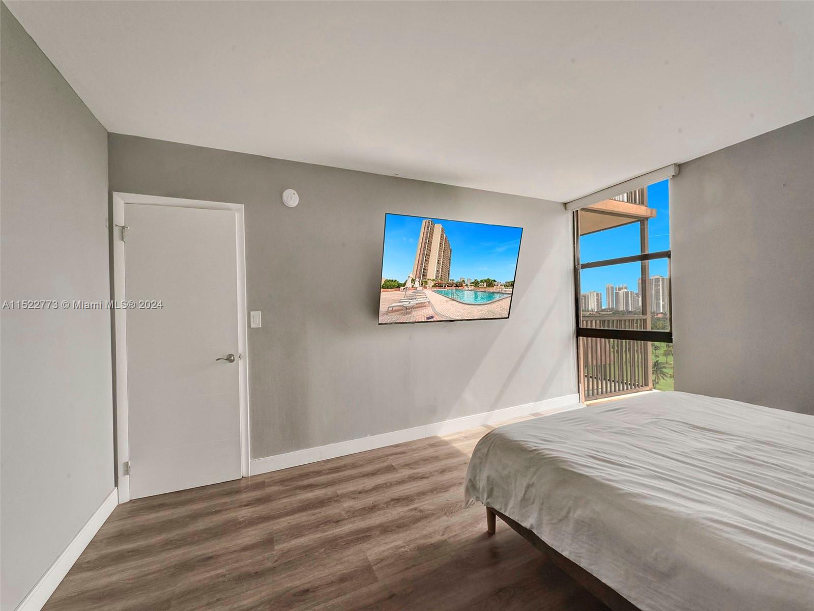 20379 W Country Club Dr 1537, Aventura, Florida 33180, 1 Bedroom Bedrooms, ,1 BathroomBathrooms,Residential,For Sale,20379 W Country Club Dr 1537,A11522773