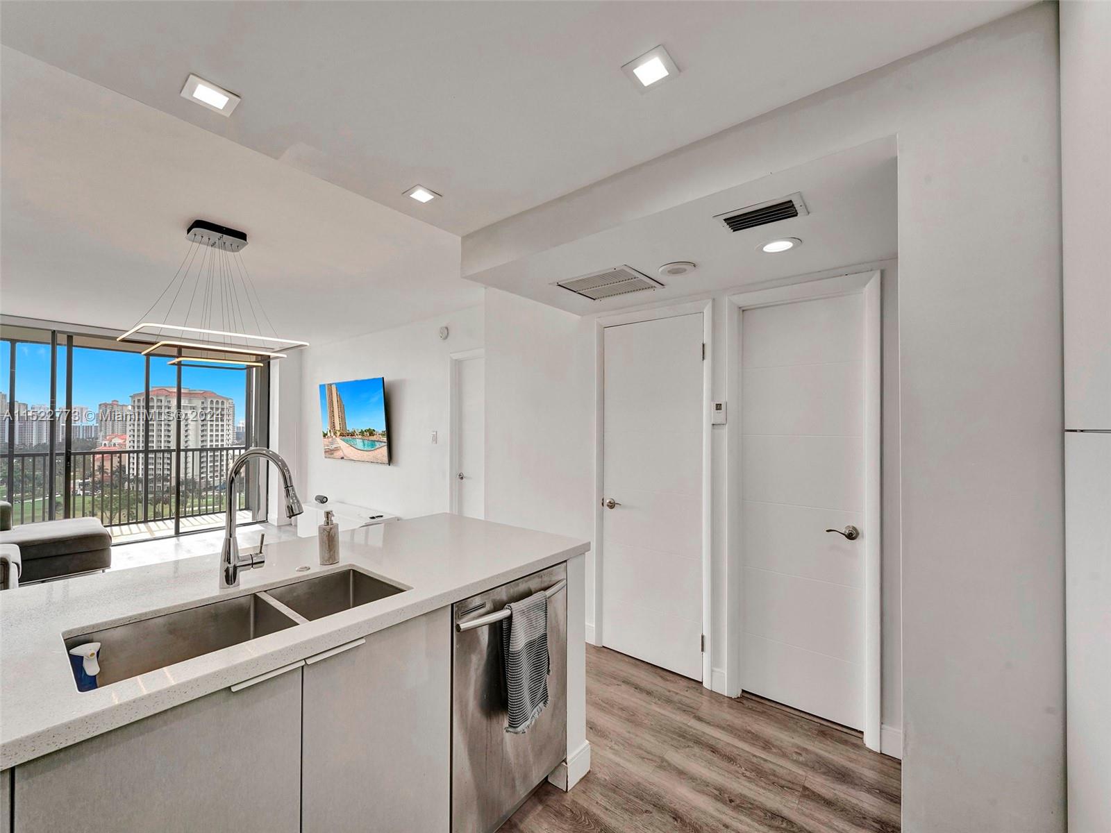 20379 W Country Club Dr 1537, Aventura, Florida 33180, 1 Bedroom Bedrooms, ,1 BathroomBathrooms,Residential,For Sale,20379 W Country Club Dr 1537,A11522773