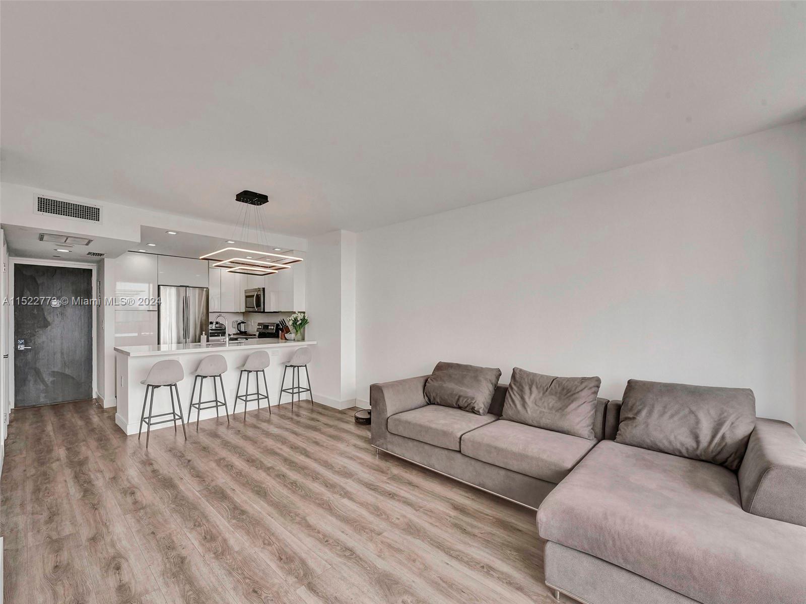 20379 W Country Club Dr 1537, Aventura, Florida 33180, 1 Bedroom Bedrooms, ,1 BathroomBathrooms,Residential,For Sale,20379 W Country Club Dr 1537,A11522773