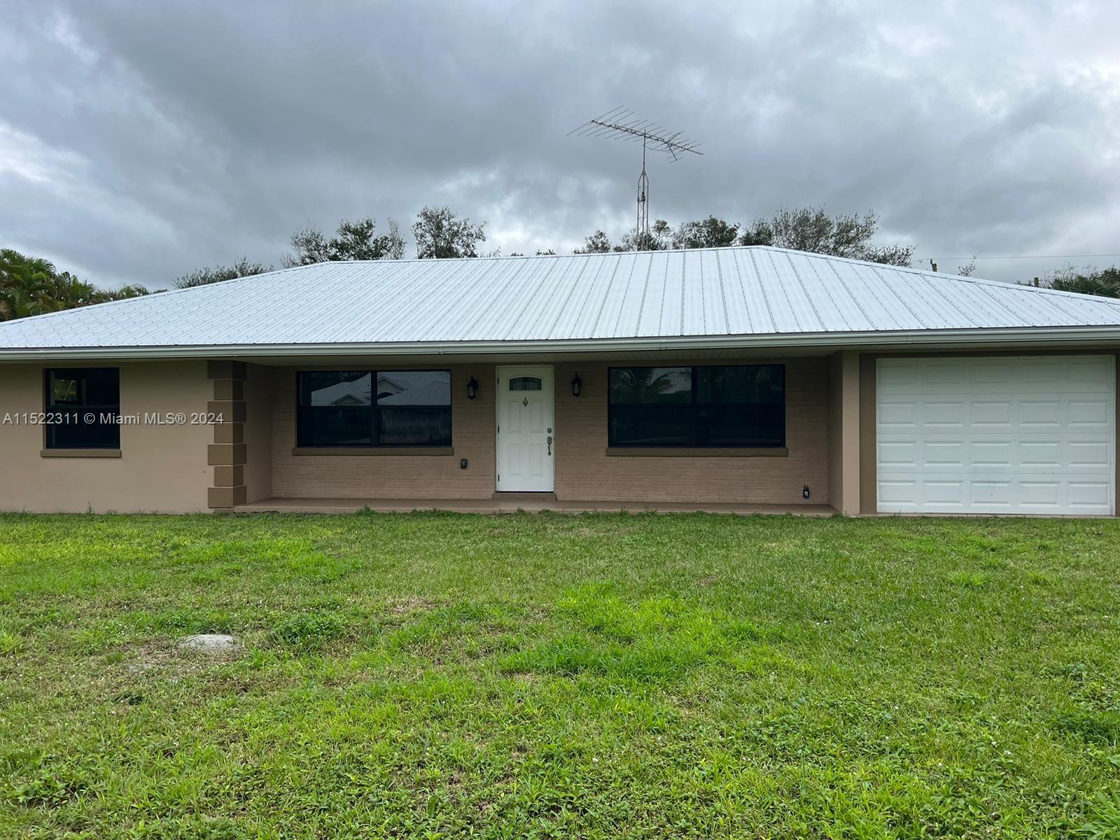 5545 95th st, Sebastian, FL, 33970 United States, 3 Bedrooms Bedrooms, ,2 BathroomsBathrooms,Residential,For Sale,95th st,A11522311