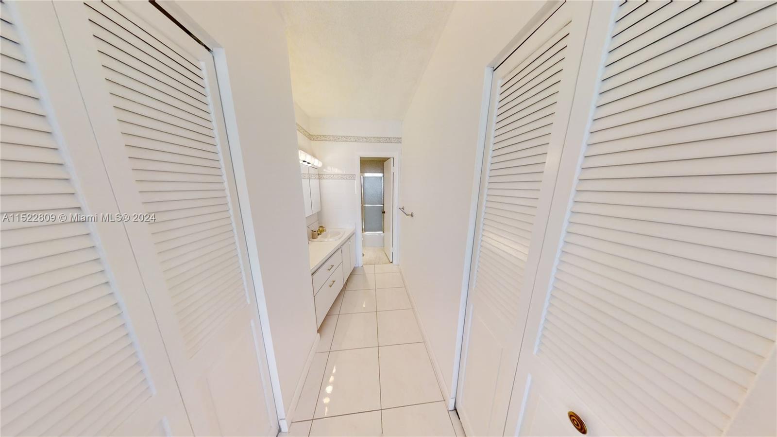 500 Bayview Dr 2131, Sunny Isles Beach, FL 33160, 2 Bedrooms Bedrooms, ,2 BathroomsBathrooms,Residential,For Sale,Bayview Dr,A11522809