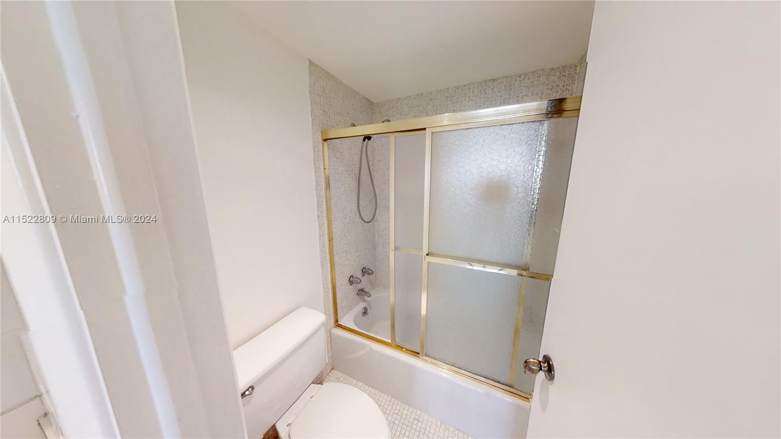 500 Bayview Dr 2131, Sunny Isles Beach, FL 33160, 2 Bedrooms Bedrooms, ,2 BathroomsBathrooms,Residential,For Sale,Bayview Dr,A11522809