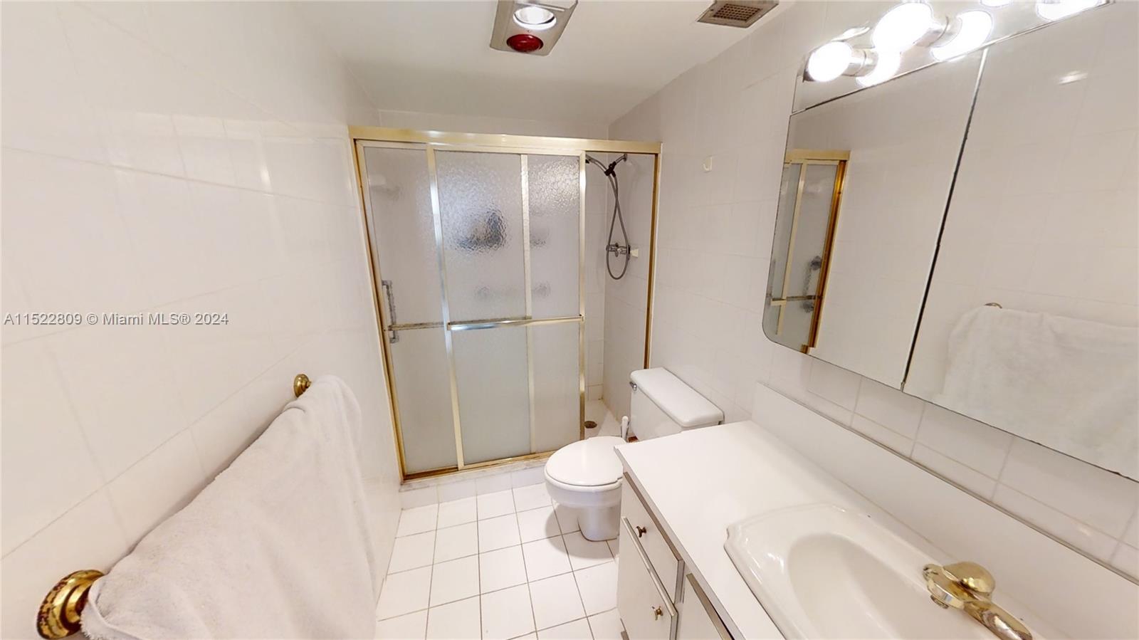 500 Bayview Dr 2131, Sunny Isles Beach, FL 33160, 2 Bedrooms Bedrooms, ,2 BathroomsBathrooms,Residential,For Sale,Bayview Dr,A11522809