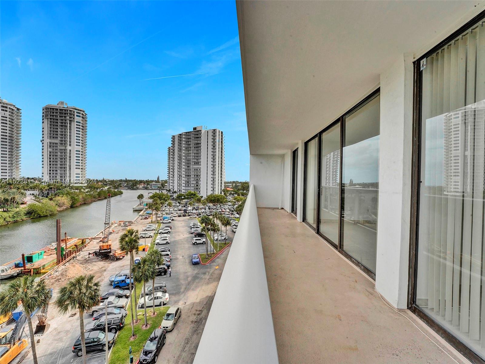 3701 N Country Club Dr 709, Aventura, Florida 33180, 2 Bedrooms Bedrooms, ,2 BathroomsBathrooms,Residential,For Sale,3701 N Country Club Dr 709,A11522811