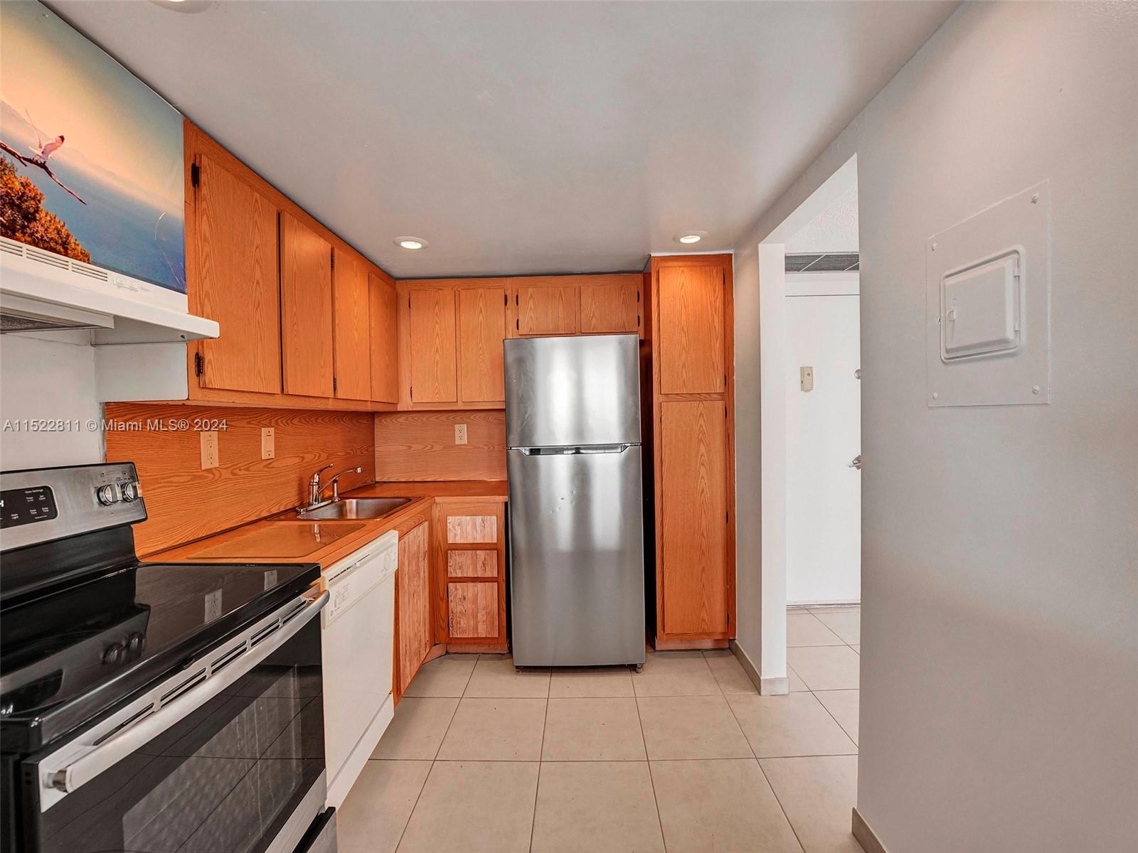 3701 N Country Club Dr 709, Aventura, Florida 33180, 2 Bedrooms Bedrooms, ,2 BathroomsBathrooms,Residential,For Sale,3701 N Country Club Dr 709,A11522811