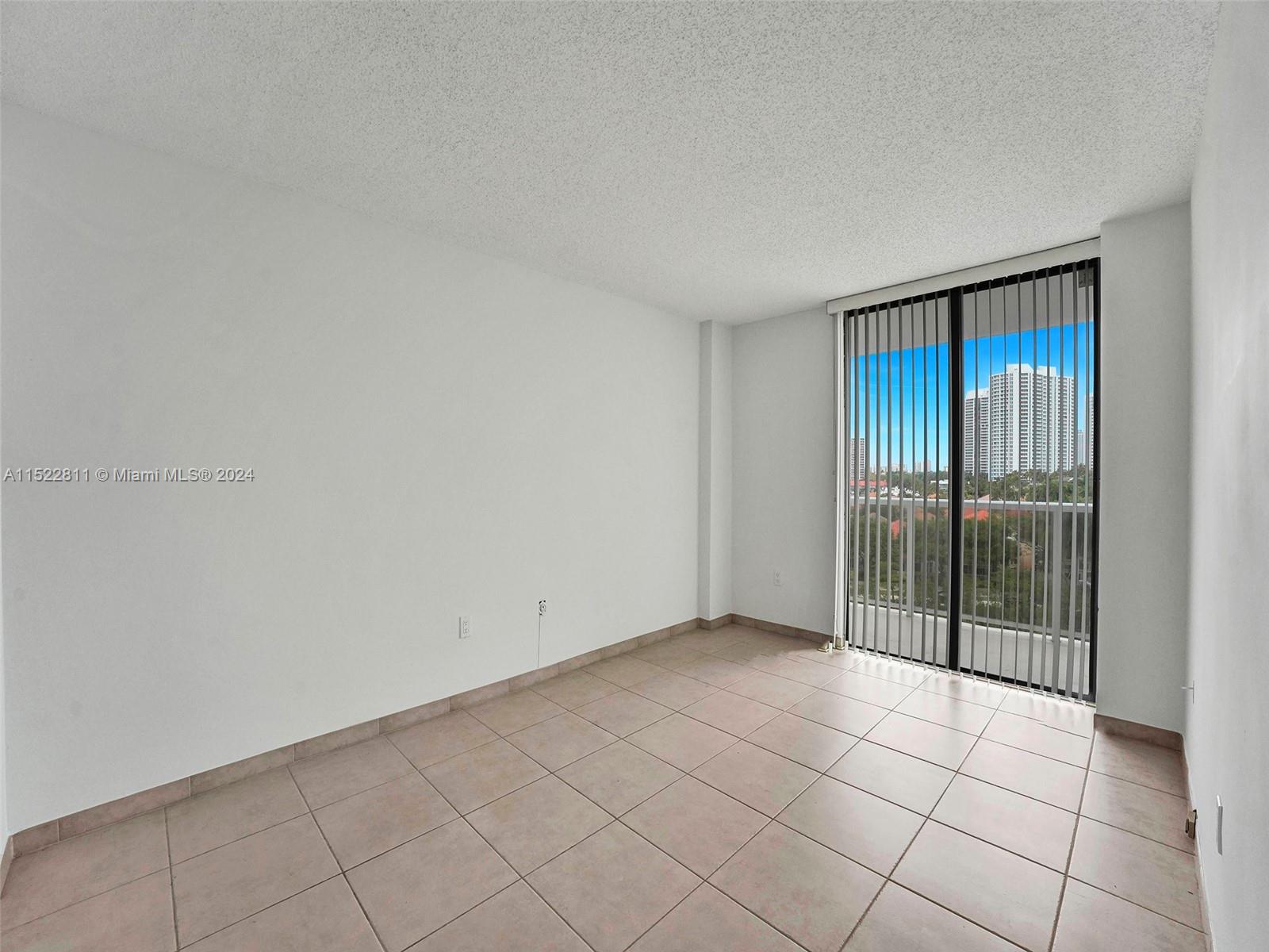 3701 N Country Club Dr 709, Aventura, Florida 33180, 2 Bedrooms Bedrooms, ,2 BathroomsBathrooms,Residential,For Sale,3701 N Country Club Dr 709,A11522811