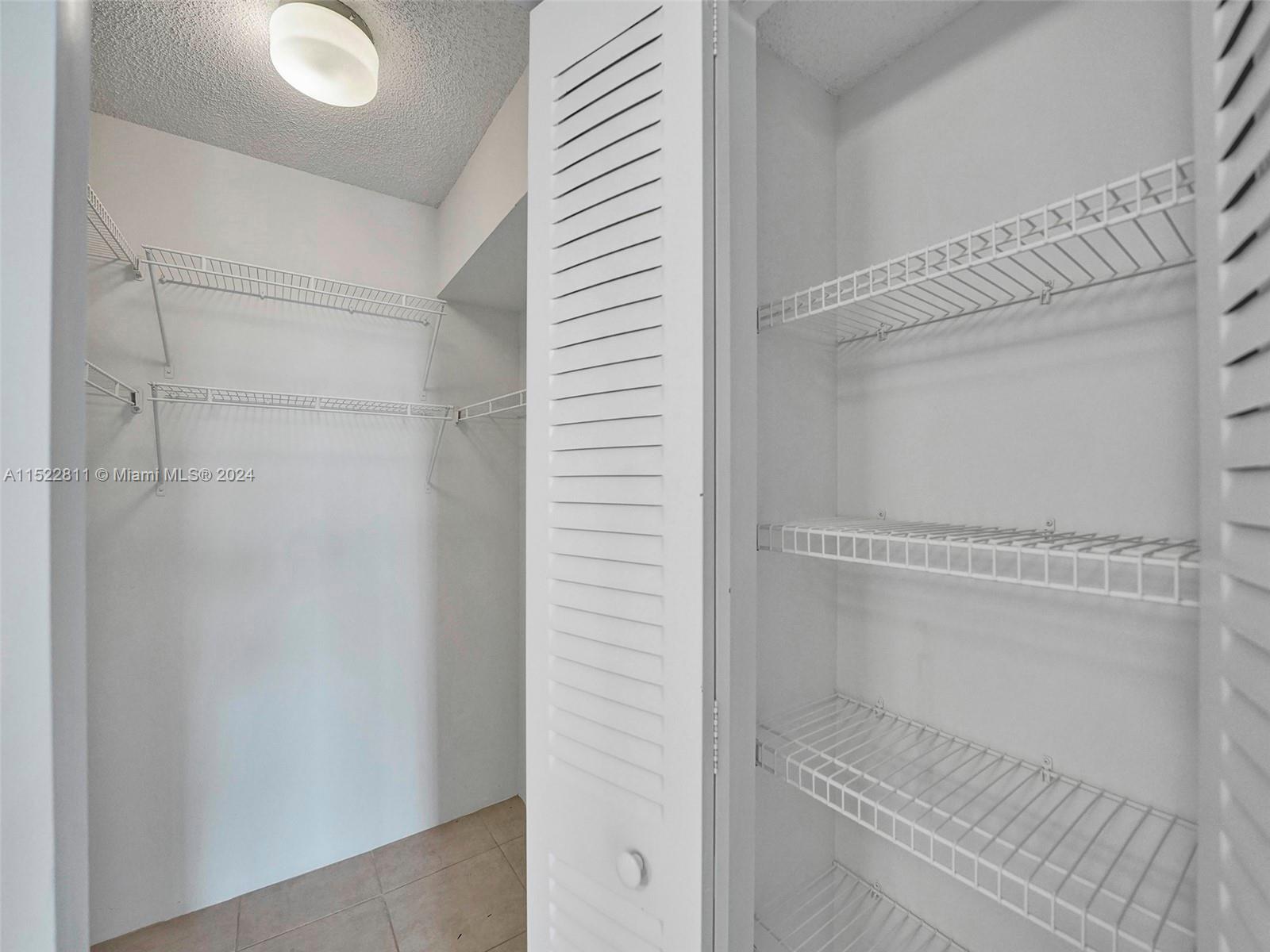 3701 N Country Club Dr 709, Aventura, Florida 33180, 2 Bedrooms Bedrooms, ,2 BathroomsBathrooms,Residential,For Sale,3701 N Country Club Dr 709,A11522811