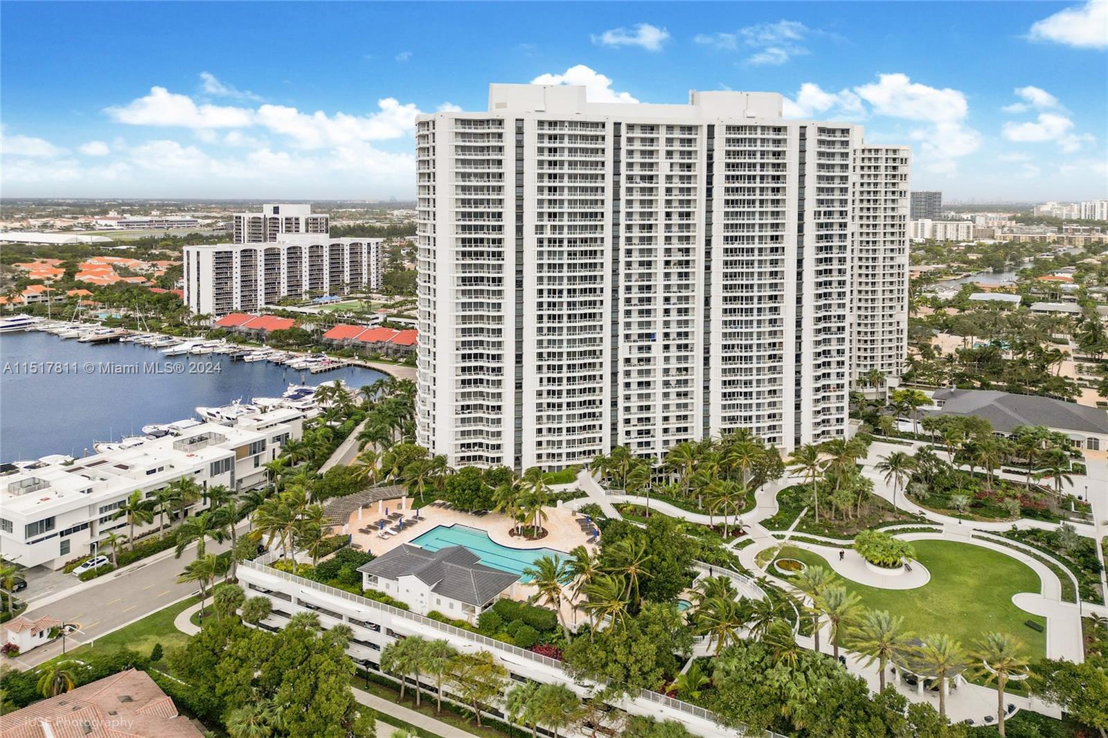 21055 Yacht Club Dr 1604, Aventura, FL 33180, 2 Bedrooms Bedrooms, ,2 BathroomsBathrooms,Residential,For Sale,Yacht Club Dr,A11517811