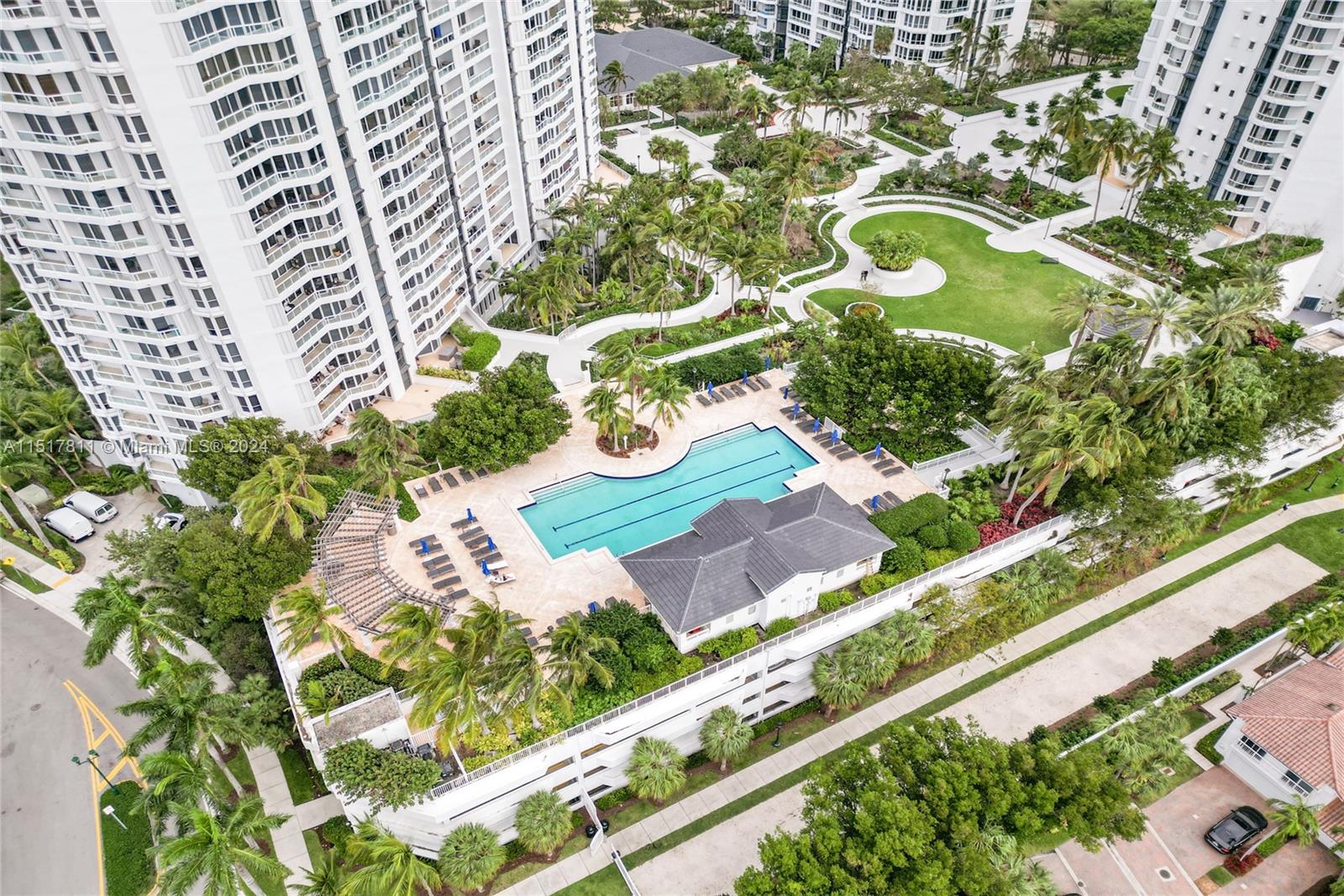 21055 Yacht Club Dr 1604, Aventura, FL 33180, 2 Bedrooms Bedrooms, ,2 BathroomsBathrooms,Residential,For Sale,Yacht Club Dr,A11517811