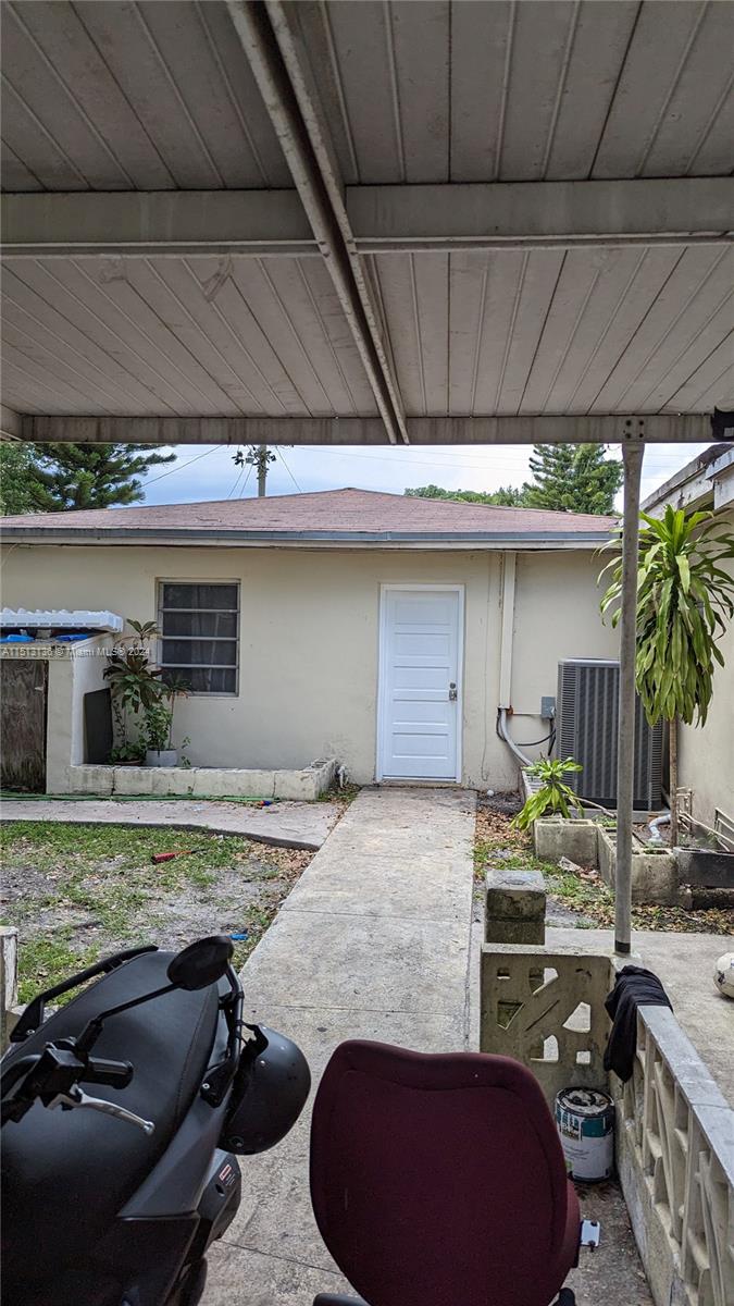 Miami, Florida 33142, 7 Bedrooms Bedrooms, ,3 BathroomsBathrooms,Residential,For Sale,A11513136