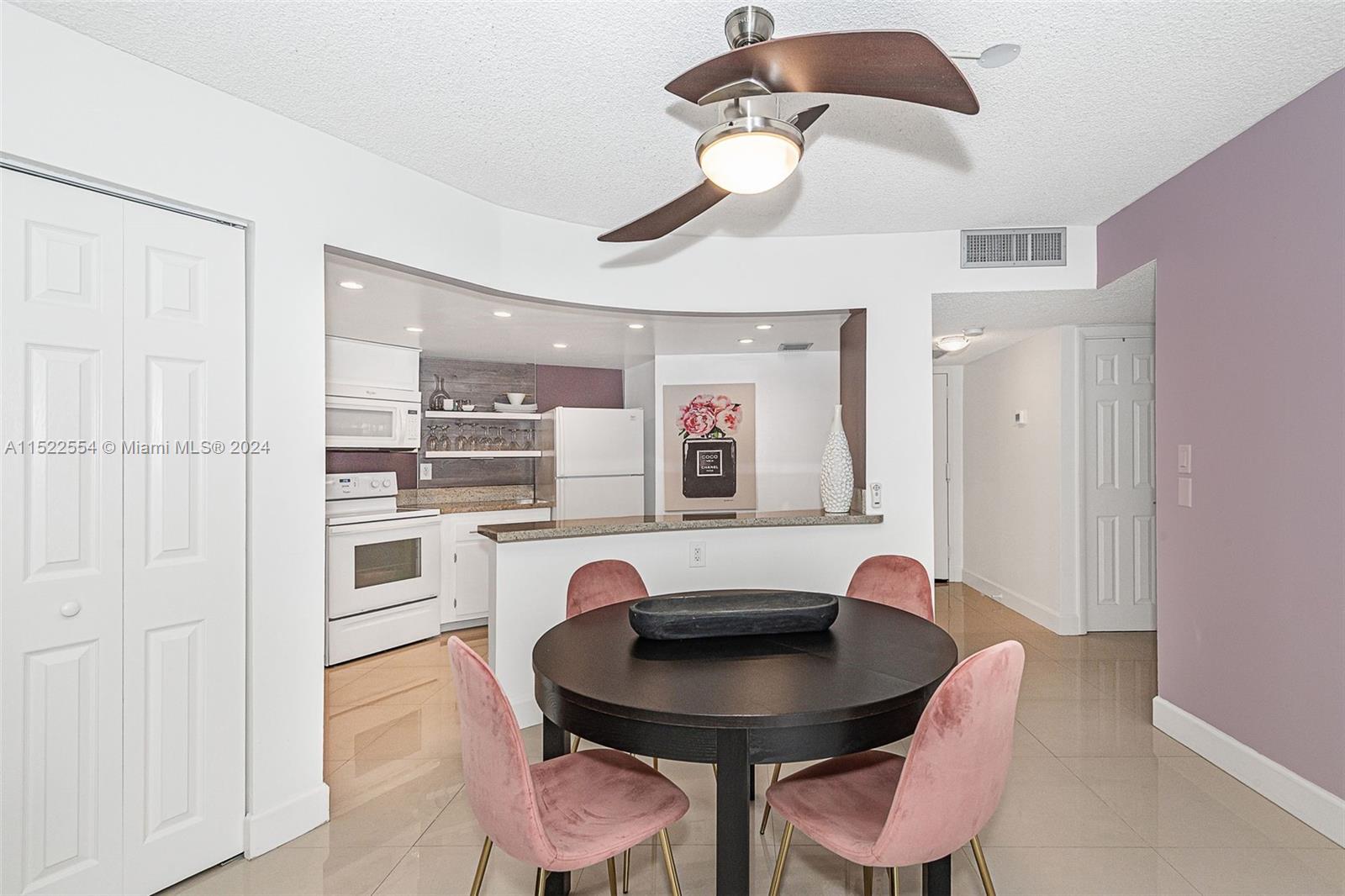 400 Leslie Dr 1011, Hallandale Beach, Florida 33009, 1 Bedroom Bedrooms, ,1 BathroomBathrooms,Residential,For Sale,400 Leslie Dr 1011,A11522554