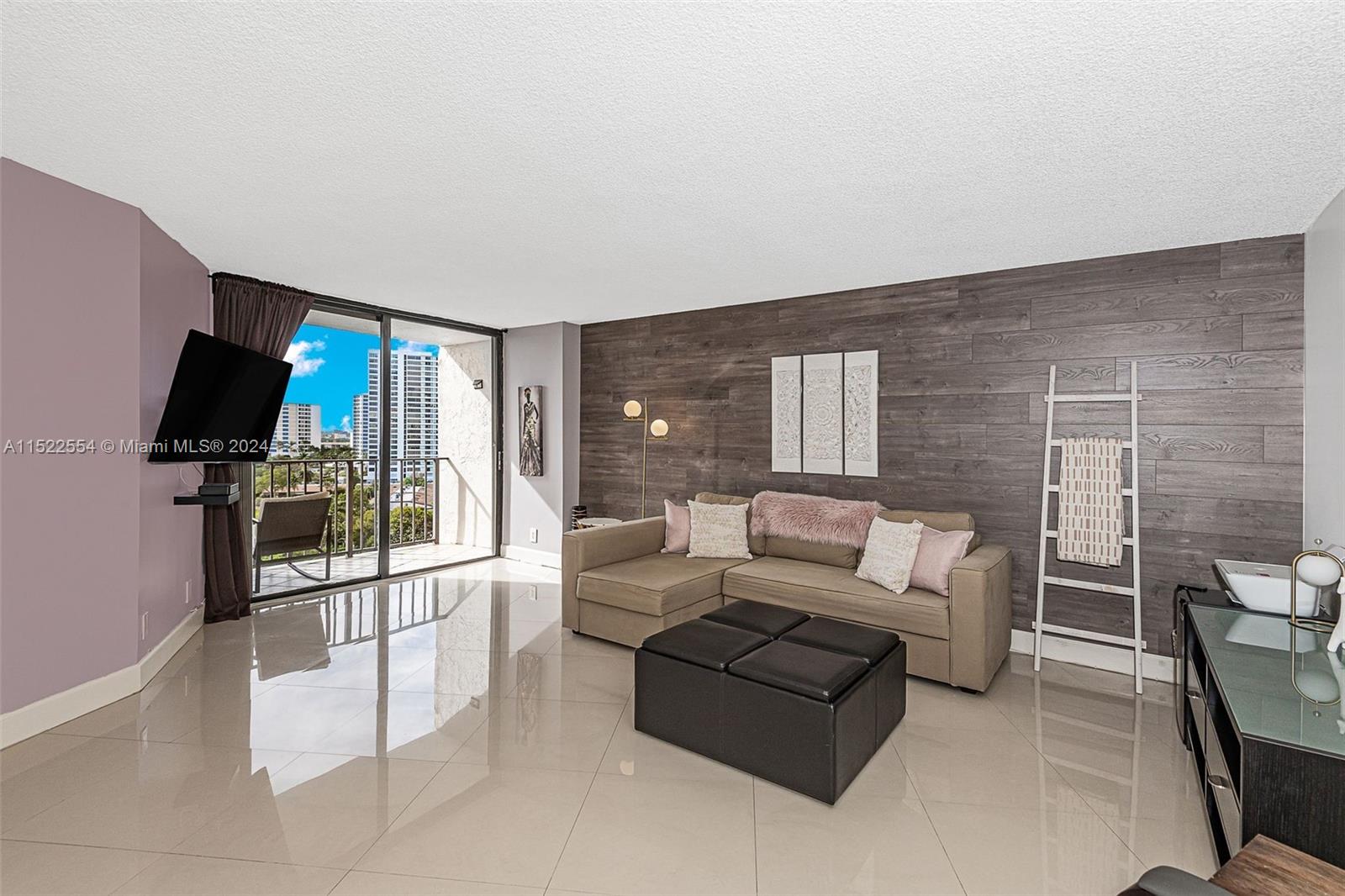 400 Leslie Dr 1011, Hallandale Beach, Florida 33009, 1 Bedroom Bedrooms, ,1 BathroomBathrooms,Residential,For Sale,400 Leslie Dr 1011,A11522554