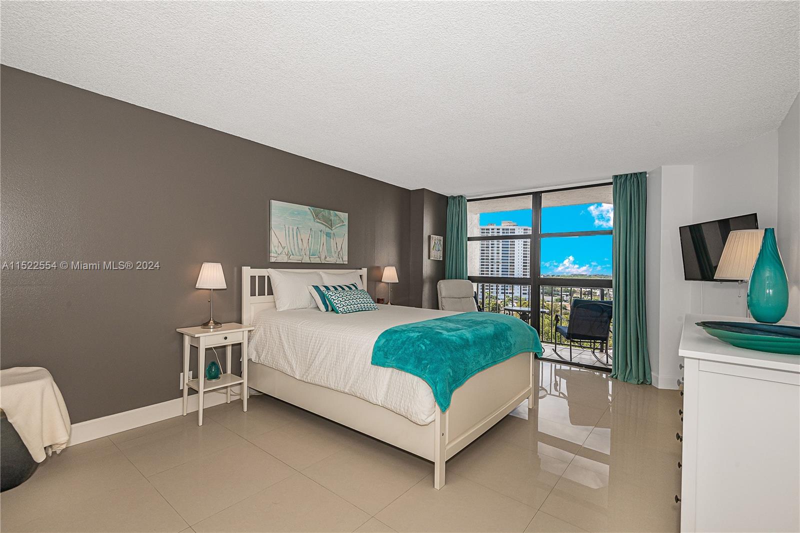 400 Leslie Dr 1011, Hallandale Beach, Florida 33009, 1 Bedroom Bedrooms, ,1 BathroomBathrooms,Residential,For Sale,400 Leslie Dr 1011,A11522554