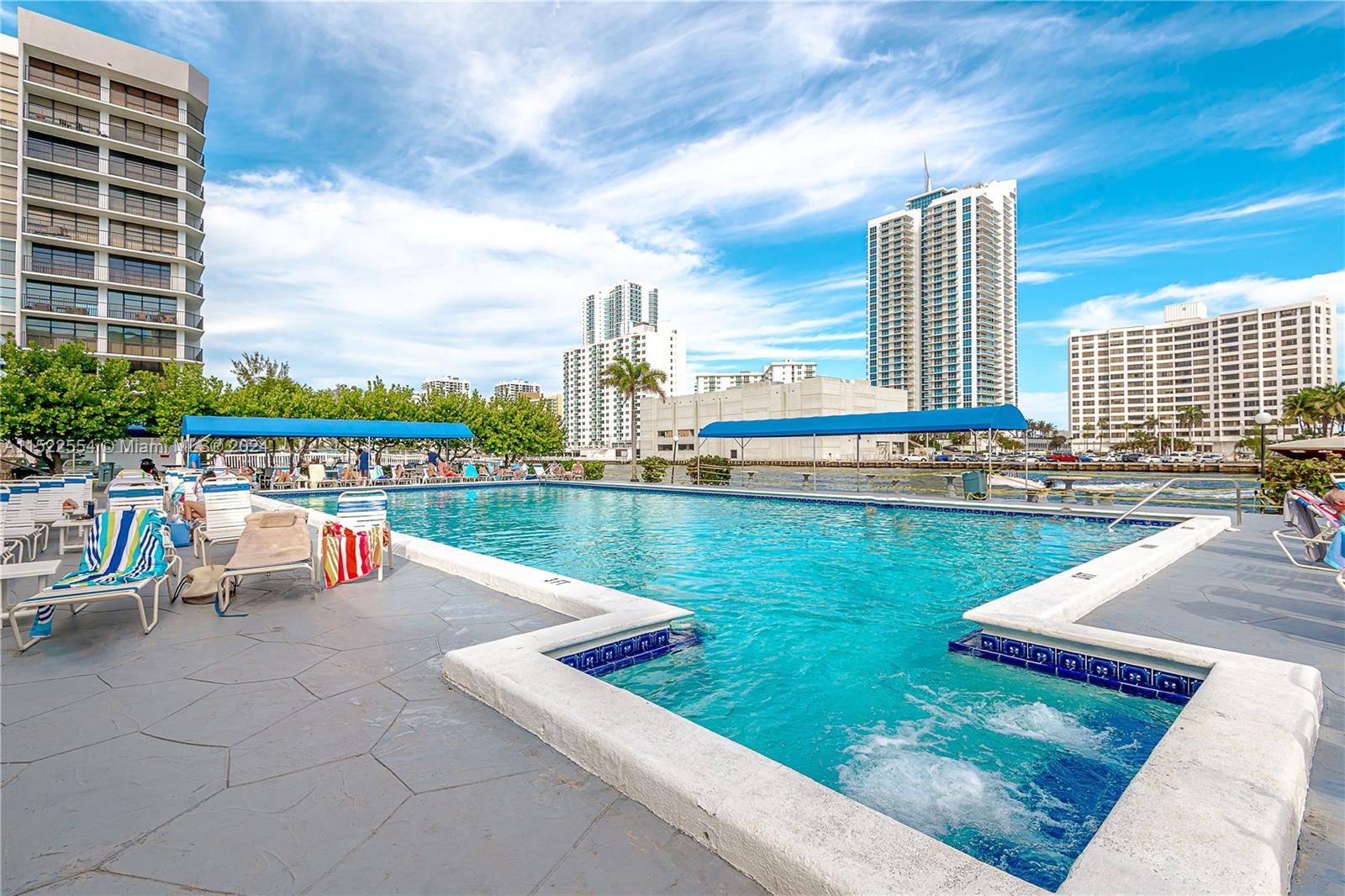 400 Leslie Dr 1011, Hallandale Beach, Florida 33009, 1 Bedroom Bedrooms, ,1 BathroomBathrooms,Residential,For Sale,400 Leslie Dr 1011,A11522554