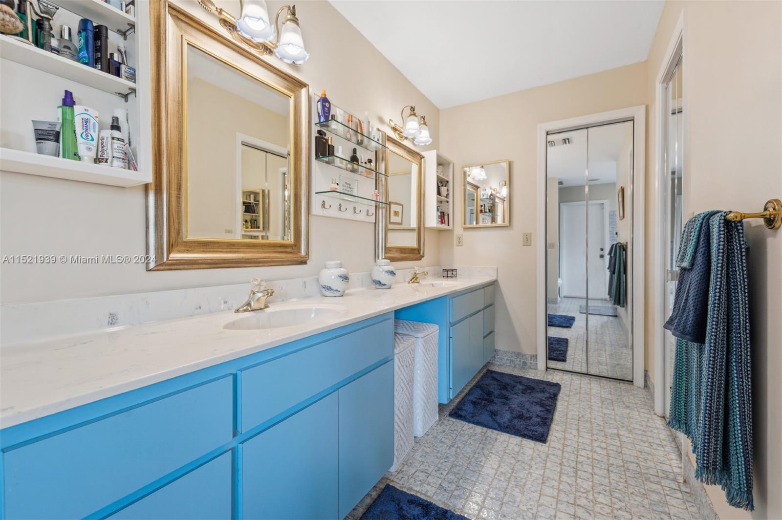 3835 Lake Dr, Boynton Beach, FL, 33435 United States, 4 Bedrooms Bedrooms, ,3 BathroomsBathrooms,Residential,For Sale,Lake Dr,A11521939