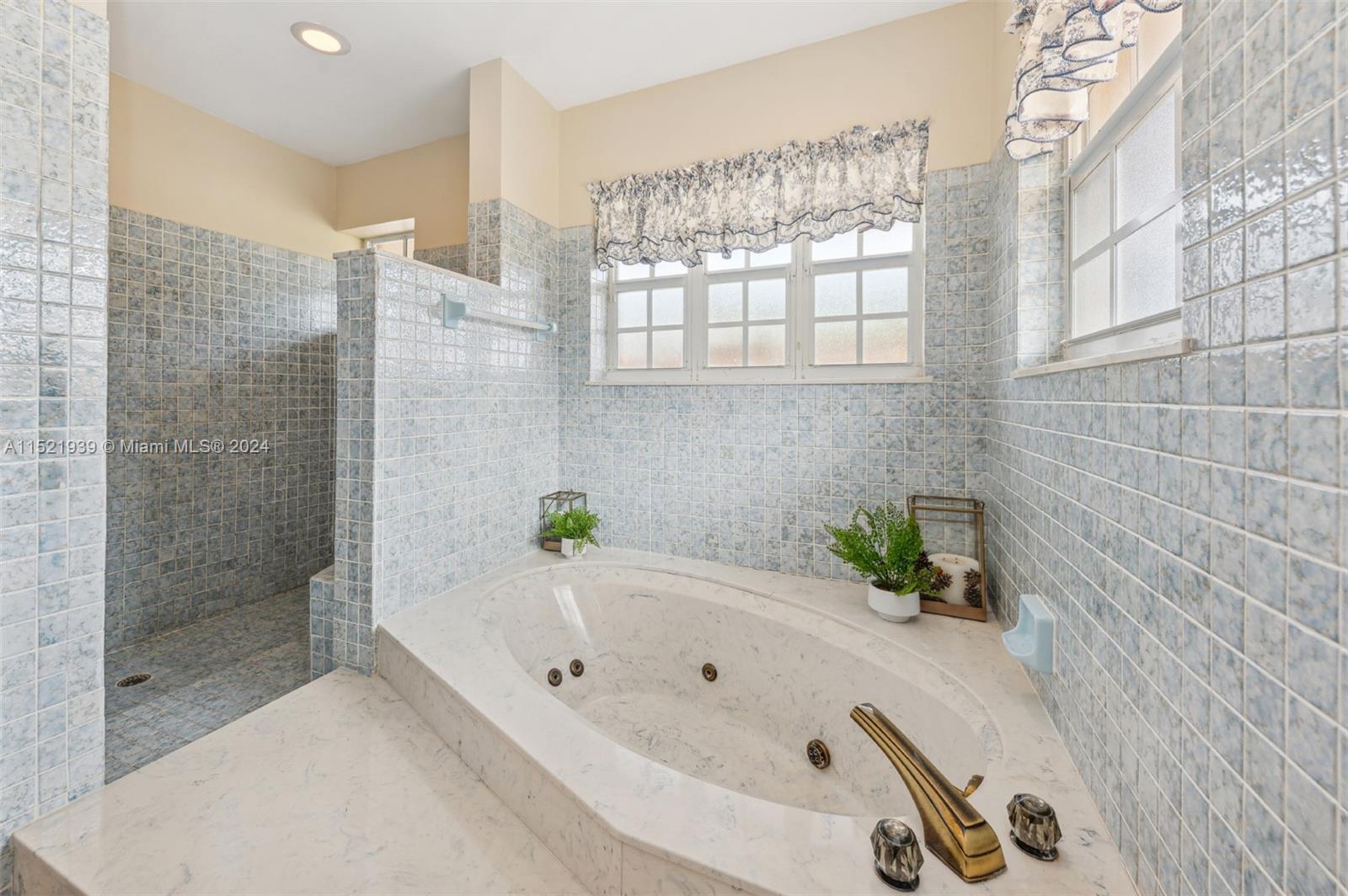 3835 Lake Dr, Boynton Beach, FL, 33435 United States, 4 Bedrooms Bedrooms, ,3 BathroomsBathrooms,Residential,For Sale,Lake Dr,A11521939