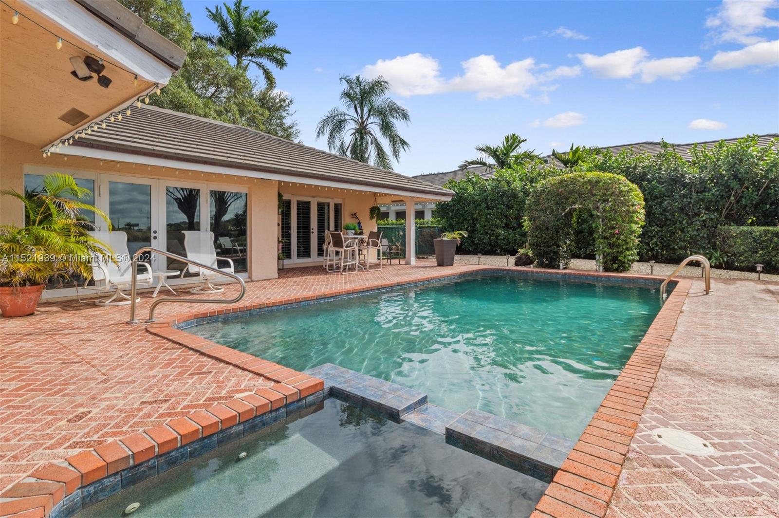 3835 Lake Dr, Boynton Beach, FL, 33435 United States, 4 Bedrooms Bedrooms, ,3 BathroomsBathrooms,Residential,For Sale,Lake Dr,A11521939