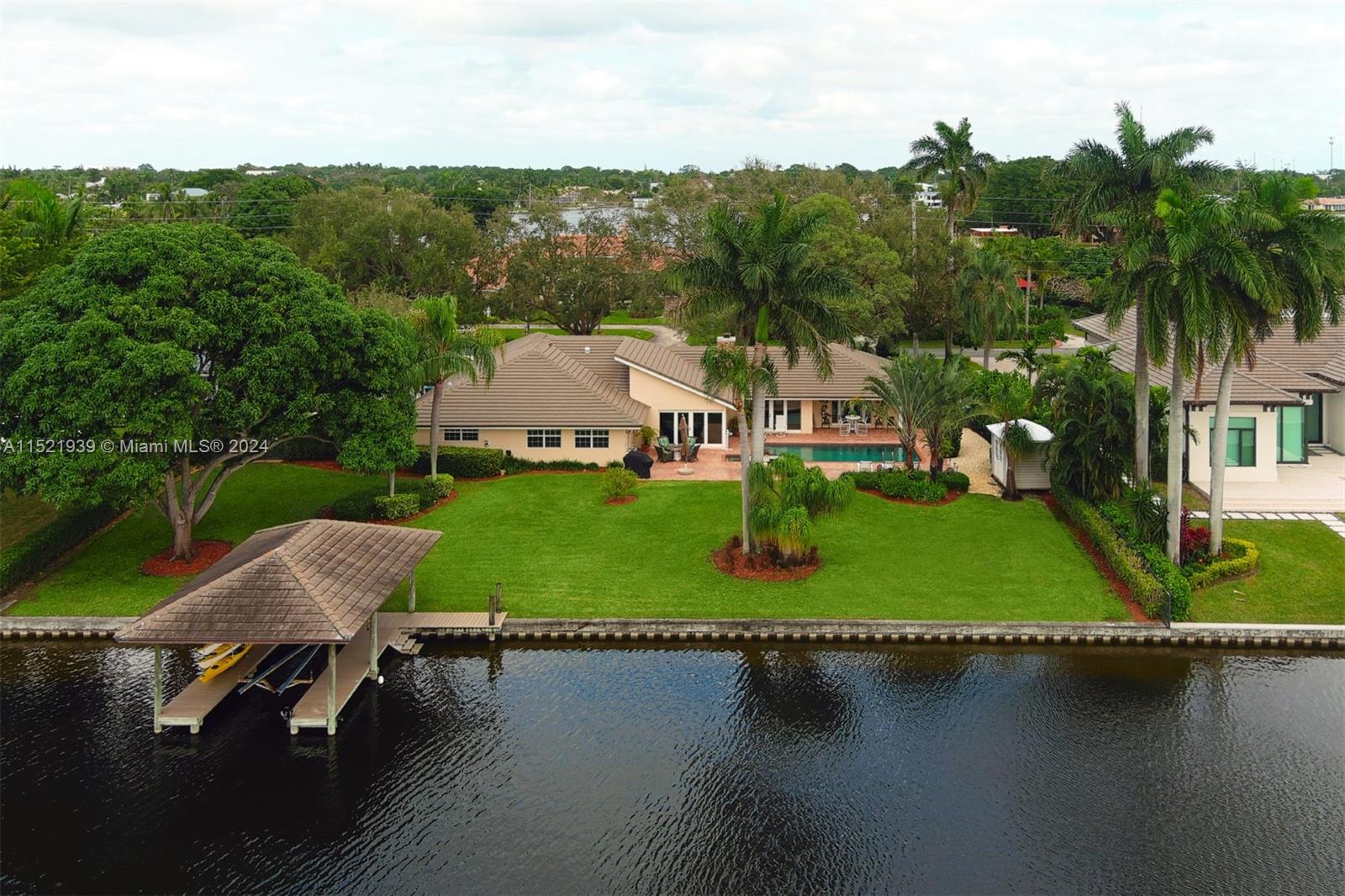 3835 Lake Dr, Boynton Beach, FL, 33435 United States, 4 Bedrooms Bedrooms, ,3 BathroomsBathrooms,Residential,For Sale,Lake Dr,A11521939