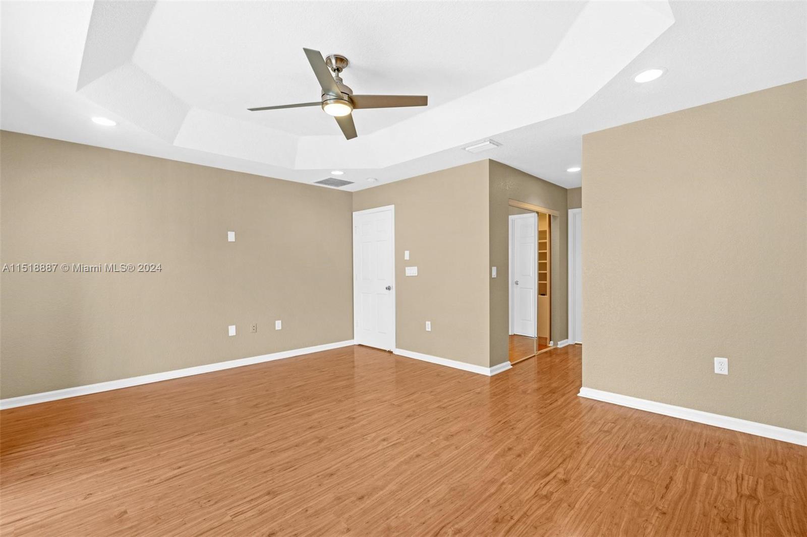 Listing Photo 12