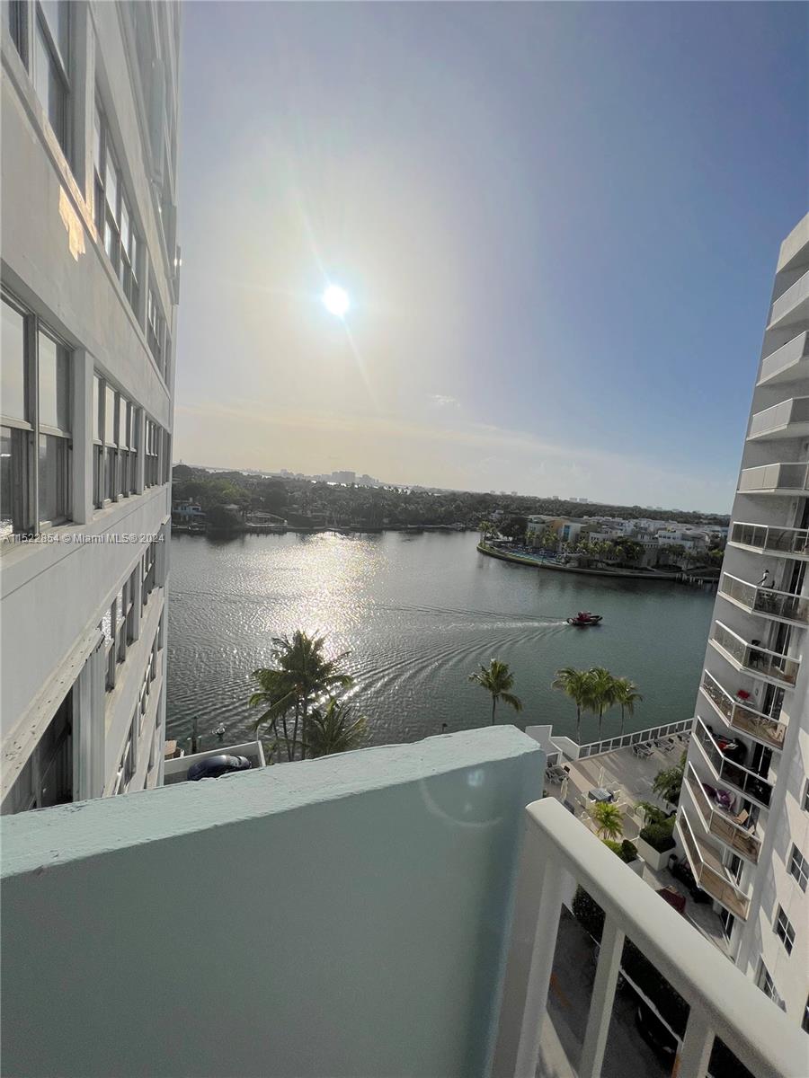 5838 Collins Ave, Miami Beach, FL, 33140 United States, 1 Bedroom Bedrooms, ,1 BathroomBathrooms,Residential,For Sale,Collins Ave,A11522854