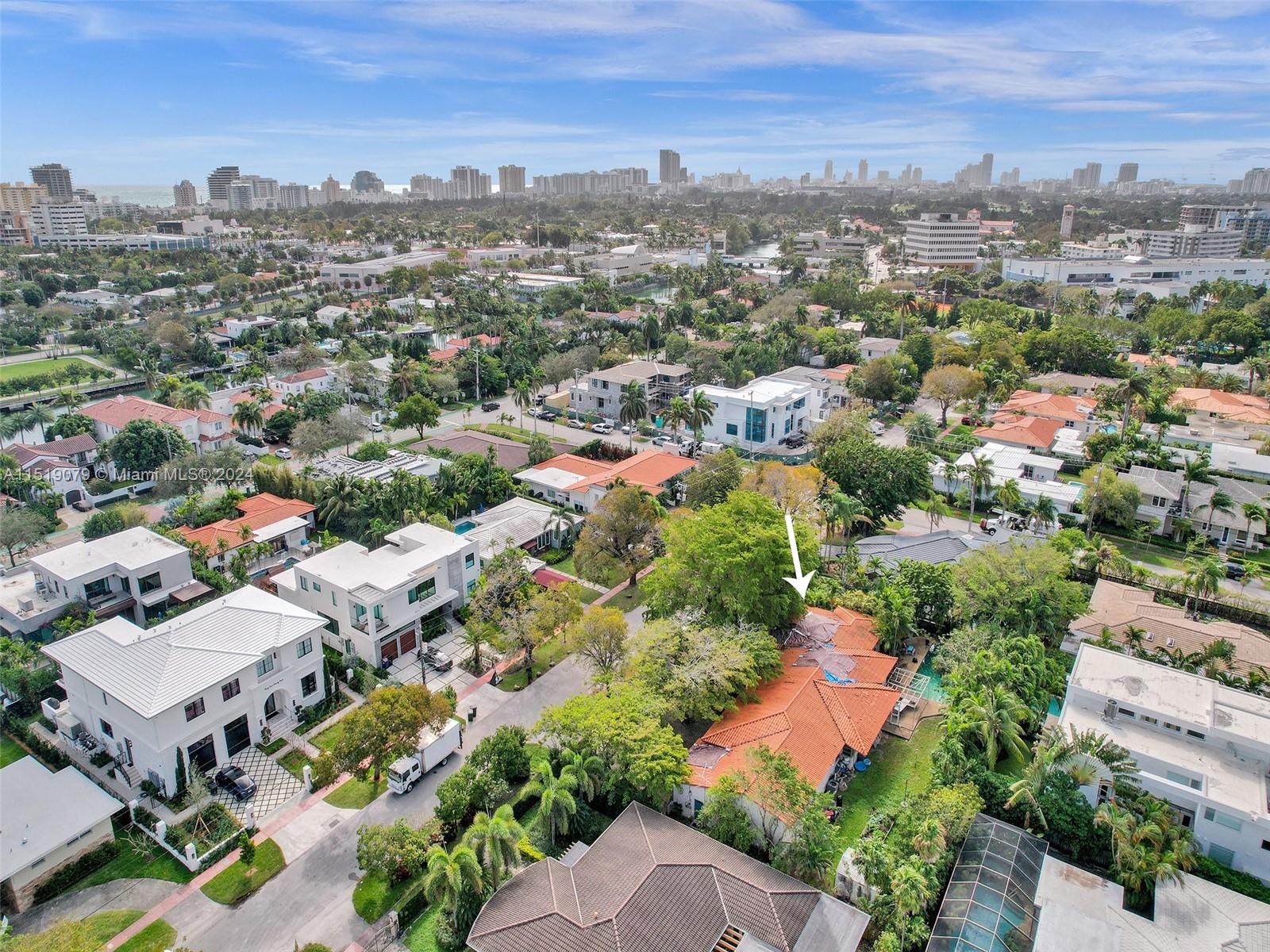 4454 Adams Ave, Miami Beach, Florida 33140, 5 Bedrooms Bedrooms, ,4 BathroomsBathrooms,Residential,For Sale,4454 Adams Ave,A11519079