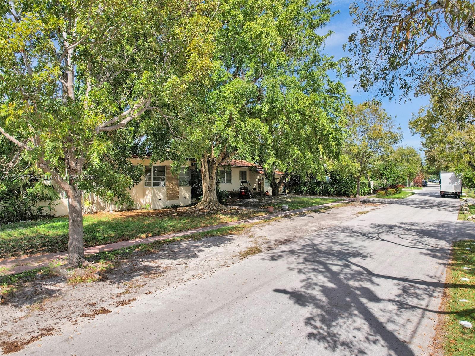 4454 Adams Ave, Miami Beach, Florida 33140, 5 Bedrooms Bedrooms, ,4 BathroomsBathrooms,Residential,For Sale,4454 Adams Ave,A11519079