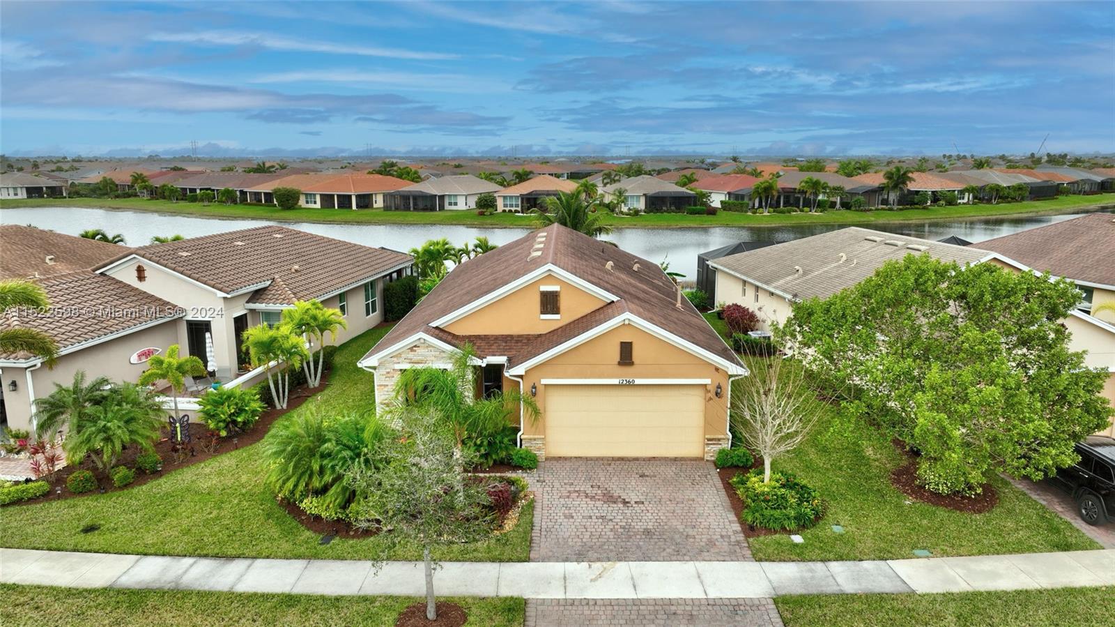 12360 Weeping Willow Ave, Port St. Lucie, FL, 34987 United States, 2 Bedrooms Bedrooms, ,2 BathroomsBathrooms,Residential,For Sale,Weeping Willow Ave,A11522598