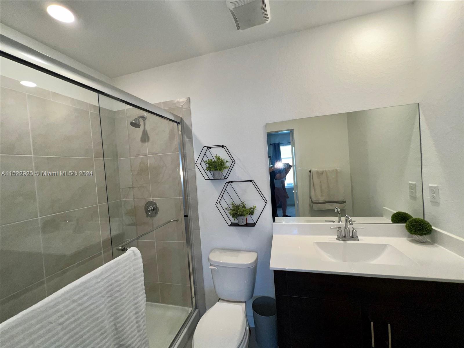 Florida City, Florida 33034, 4 Bedrooms Bedrooms, ,3 BathroomsBathrooms,Residential,For Sale,A11522920