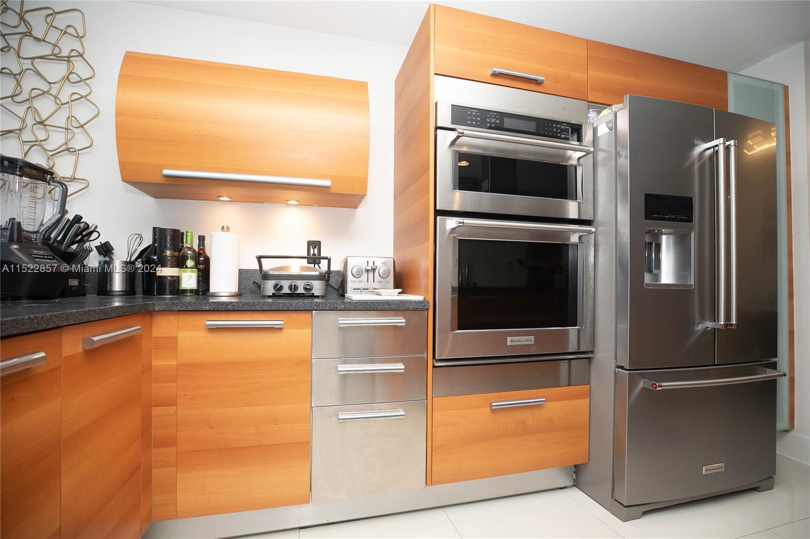 2950 NE 188th St 124, Aventura, Florida 33180, 2 Bedrooms Bedrooms, ,3 BathroomsBathrooms,Residentiallease,For Rent,2950 NE 188th St 124,A11522857