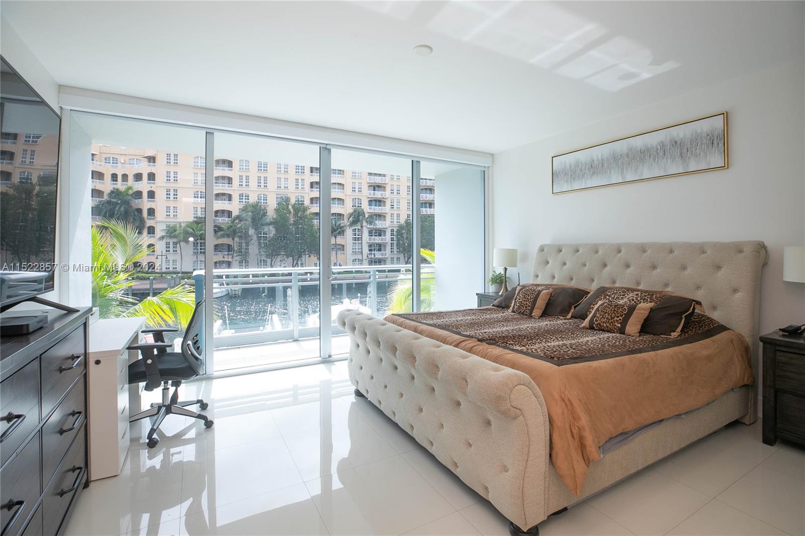 2950 NE 188th St 124, Aventura, Florida 33180, 2 Bedrooms Bedrooms, ,3 BathroomsBathrooms,Residentiallease,For Rent,2950 NE 188th St 124,A11522857