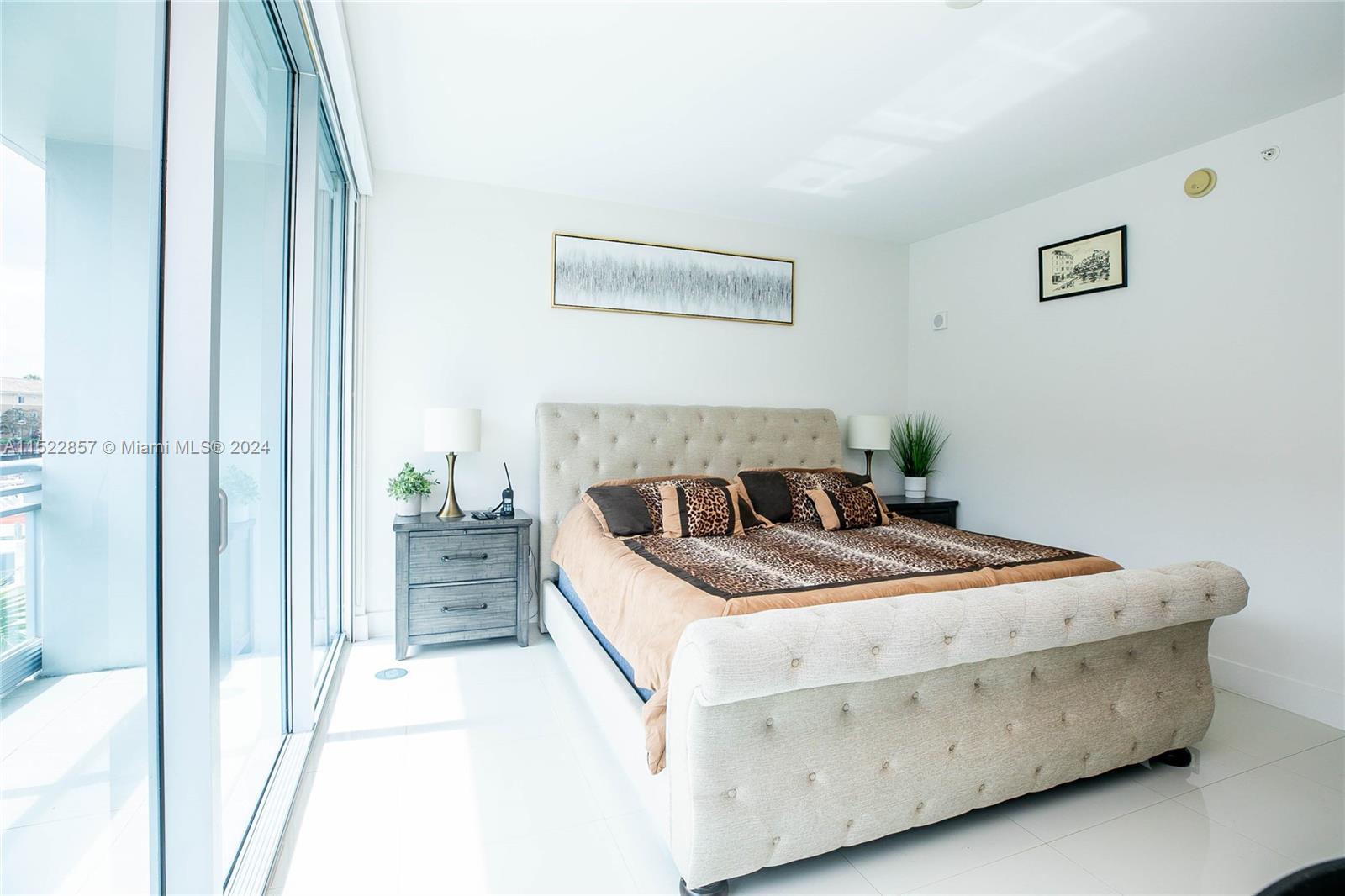 2950 NE 188th St 124, Aventura, Florida 33180, 2 Bedrooms Bedrooms, ,3 BathroomsBathrooms,Residentiallease,For Rent,2950 NE 188th St 124,A11522857