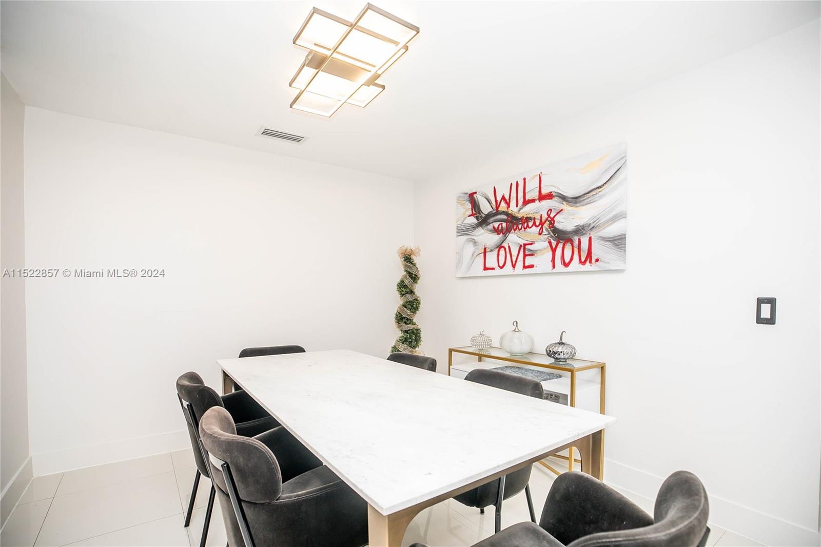 2950 NE 188th St 124, Aventura, Florida 33180, 2 Bedrooms Bedrooms, ,3 BathroomsBathrooms,Residentiallease,For Rent,2950 NE 188th St 124,A11522857