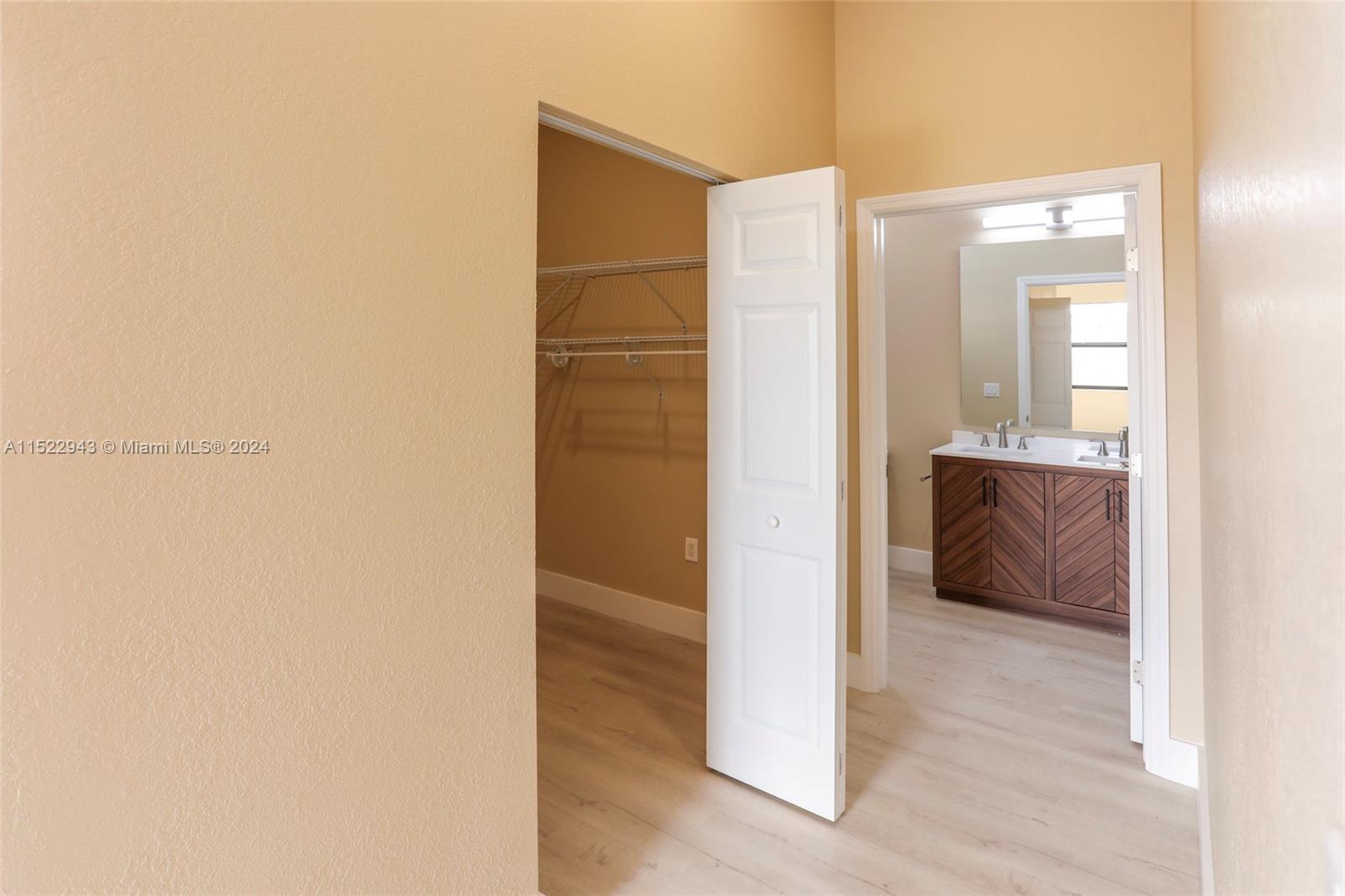 132 SW 35 Ave B1, Miami, Florida 33135, 3 Bedrooms Bedrooms, ,2 BathroomsBathrooms,Residentiallease,For Rent,132 SW 35 Ave B1,A11522943