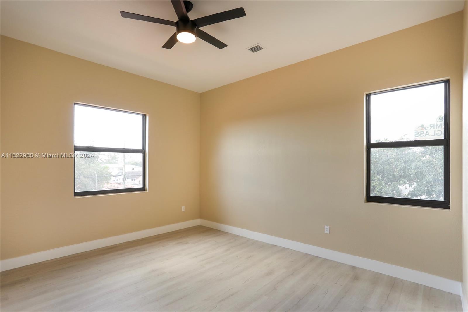 132 SW 35 Ave B2, Miami, Florida 33135, 3 Bedrooms Bedrooms, ,2 BathroomsBathrooms,Residentiallease,For Rent,132 SW 35 Ave B2,A11522955