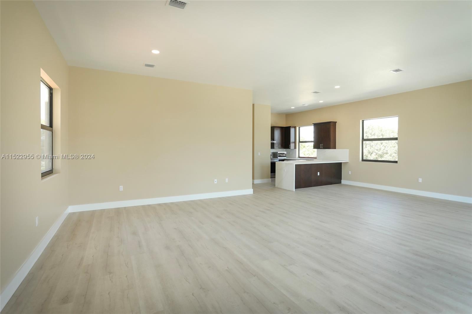 132 SW 35 Ave B2, Miami, Florida 33135, 3 Bedrooms Bedrooms, ,2 BathroomsBathrooms,Residentiallease,For Rent,132 SW 35 Ave B2,A11522955