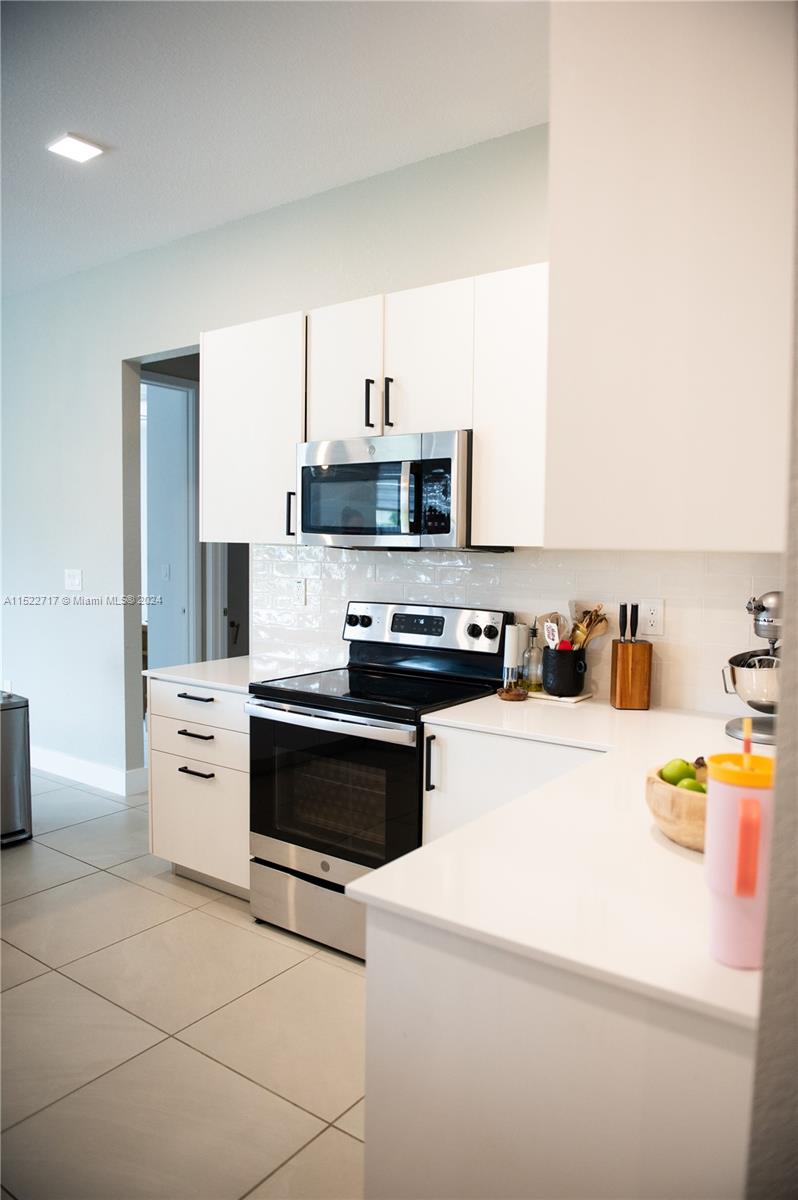 Listing Photo 11