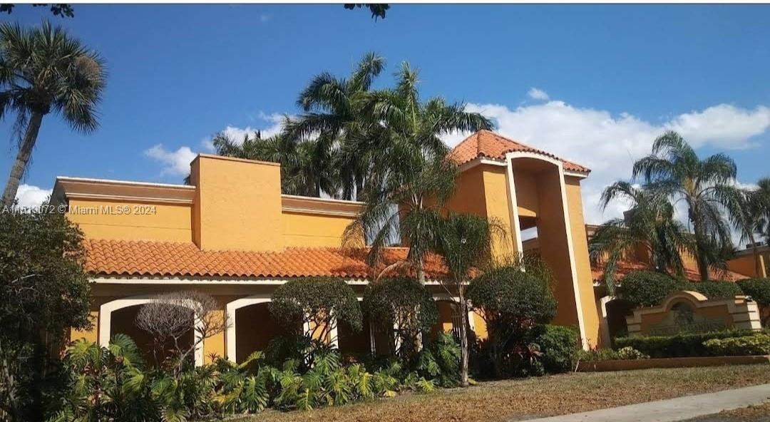 18111 NW 68th Ave F210, Hialeah, Florida 33015, 1 Bedroom Bedrooms, ,1 BathroomBathrooms,Residential,For Sale,18111 NW 68th Ave F210,A11519072